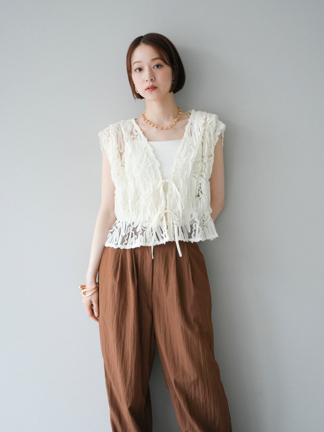 [SET] 提花蕾絲蝴蝶結上衣+麻質下擺迴力寬褲（2件套）