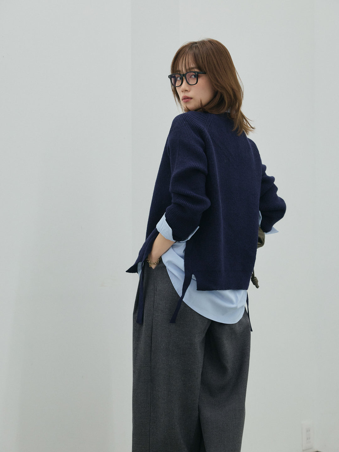 【Allure】[SET]サイドスリット畦編みニットプルオーバーシャツアンサンブル+ループデザインツイルワイドパンツ(2set)