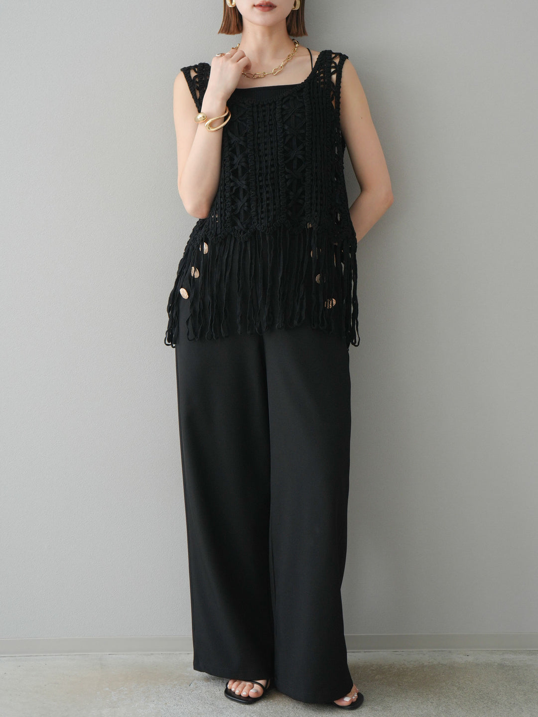 [予約]クロシェフリンジノースリーブトップス/ブラック