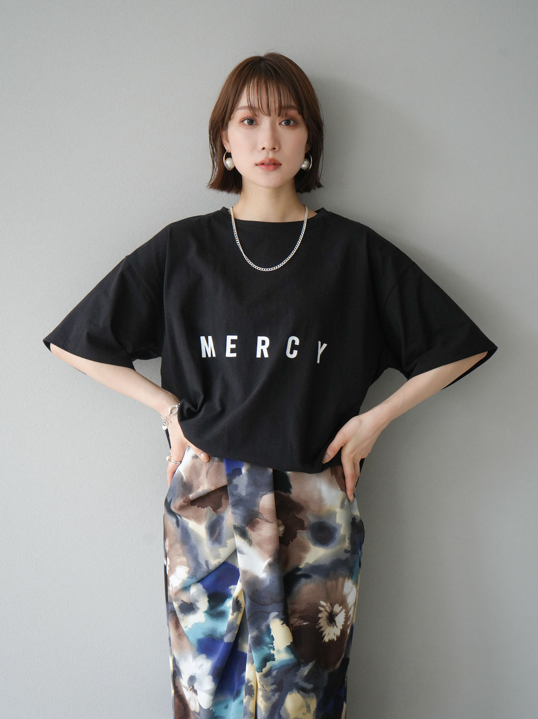 [Pre-order] 'MERCY' printed big T-shirt/Black