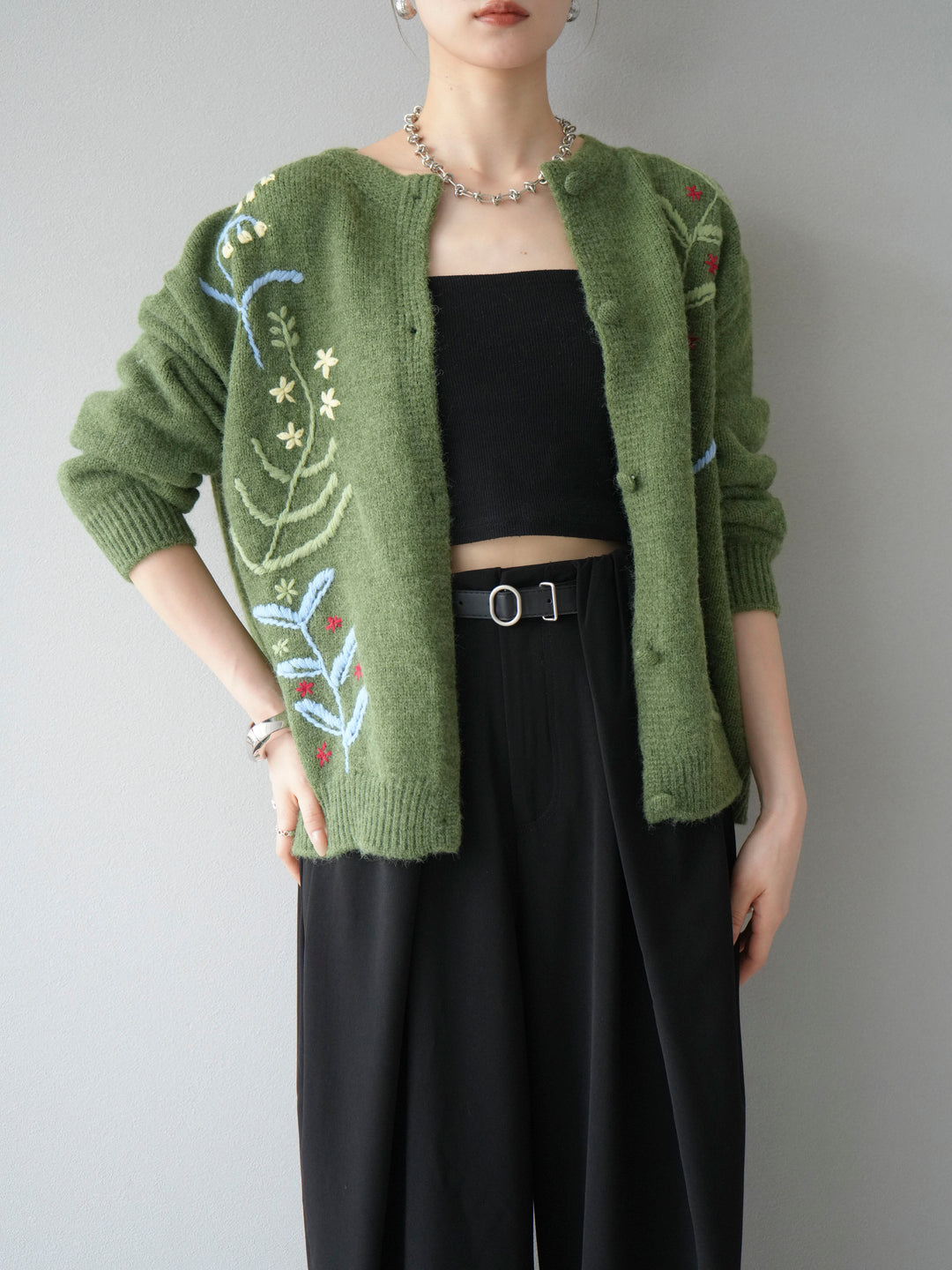 [SET]フラワー刺繍ニットカーディガン+ベルト付タックワイドパンツ(2set)