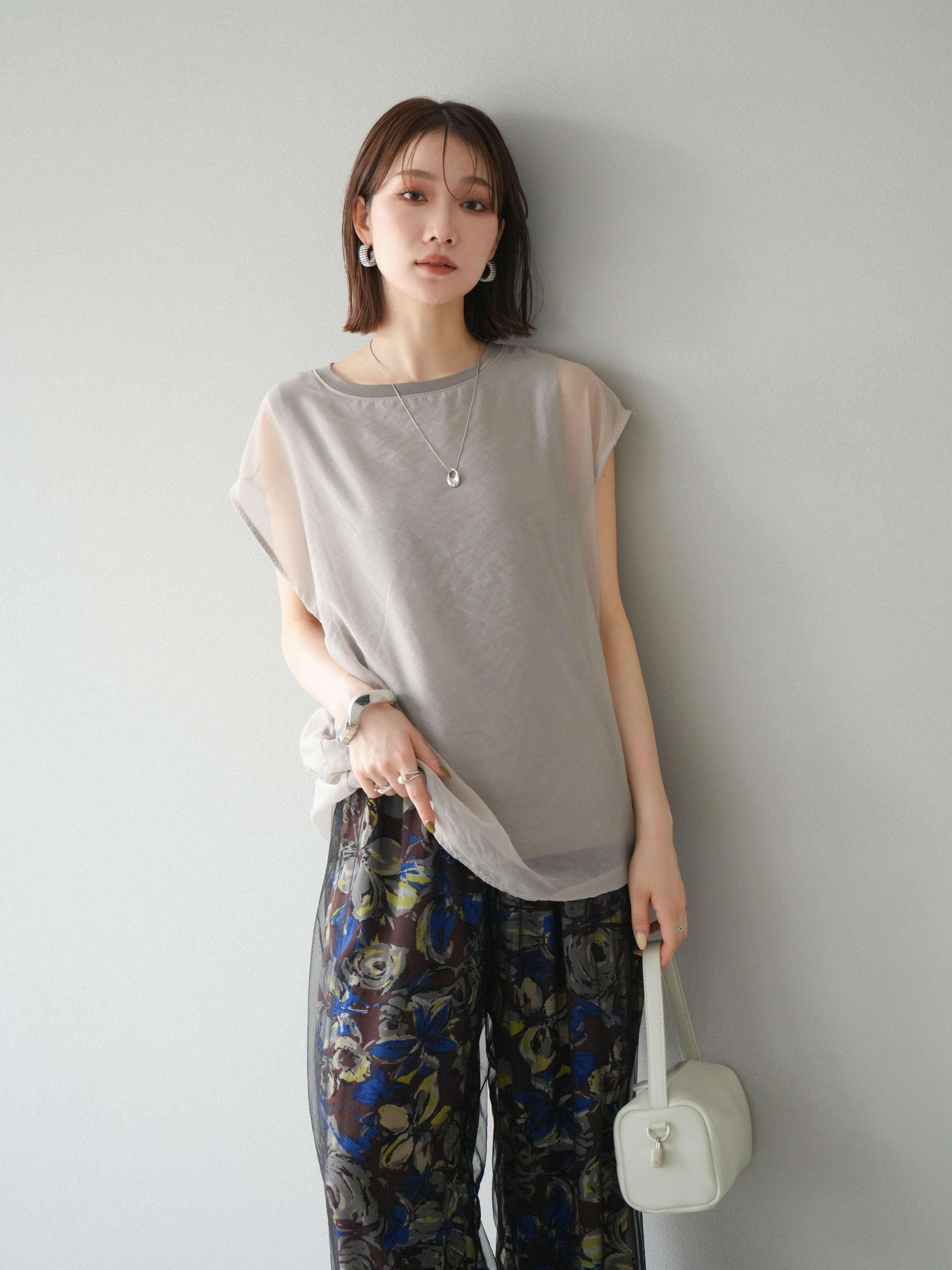 予約]シアーレイヤードトップス/アイスグレージュ – Lumier