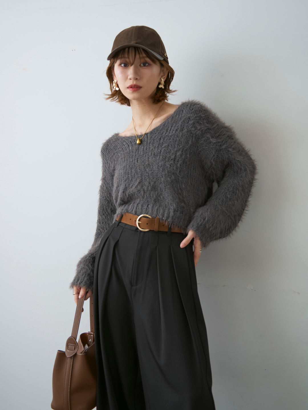 [予約]Vネックシャギークロップニットトップス/charcoal