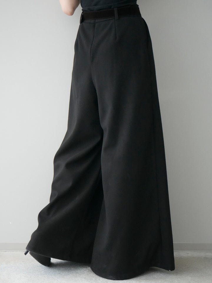 [予約]ベルト付きフロントタックワイドパンツ/black