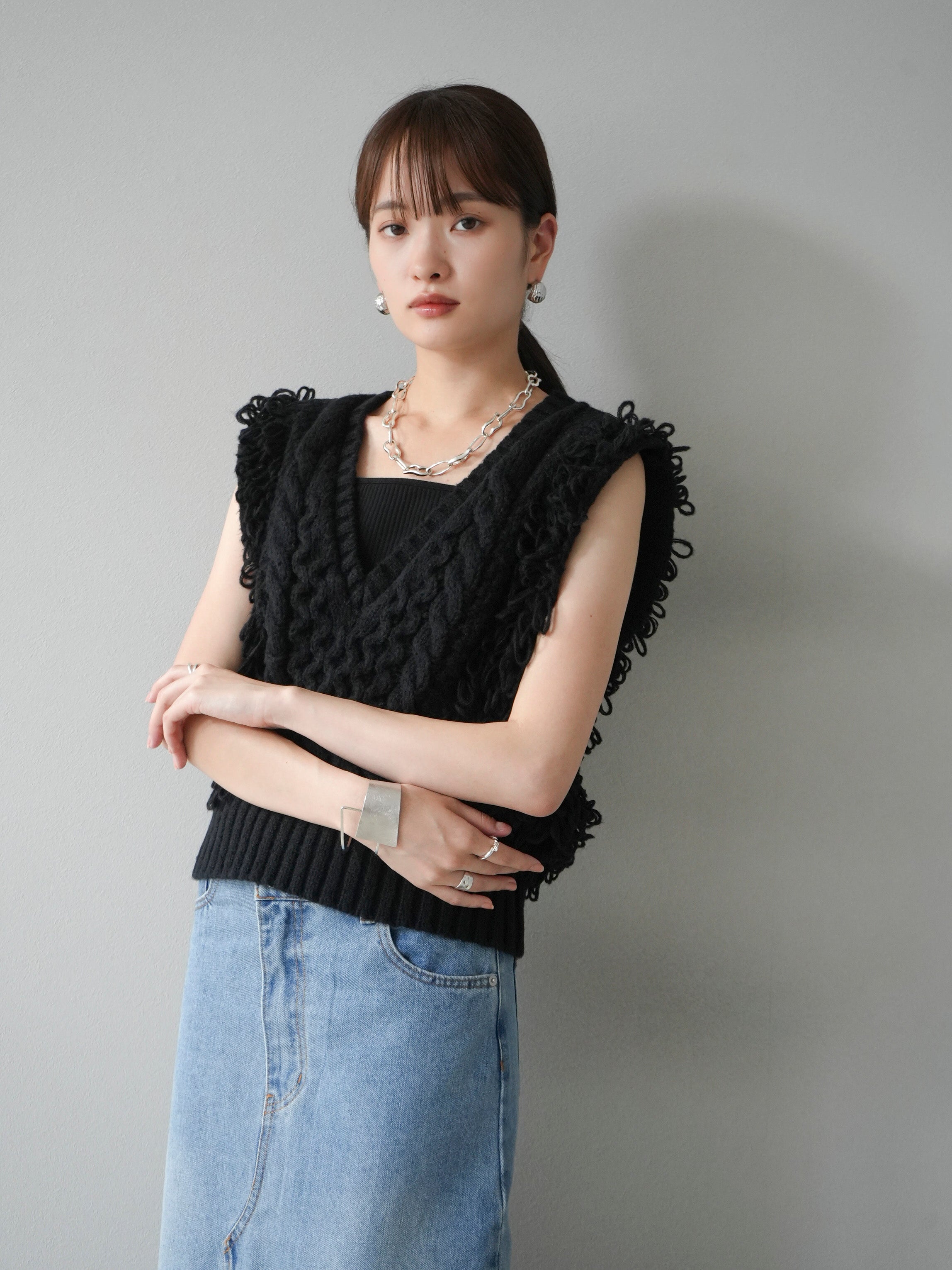 ブラックピースナウ 編み上げベスト 黒 薄墨の騎士の編み上げロングベスト – ManusMachina