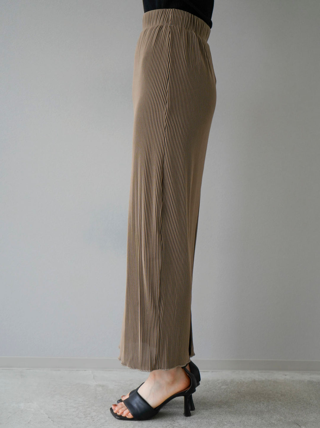 [Pre-order] Sheer Cut Ribbed Mellow Tight Skirt/Beige