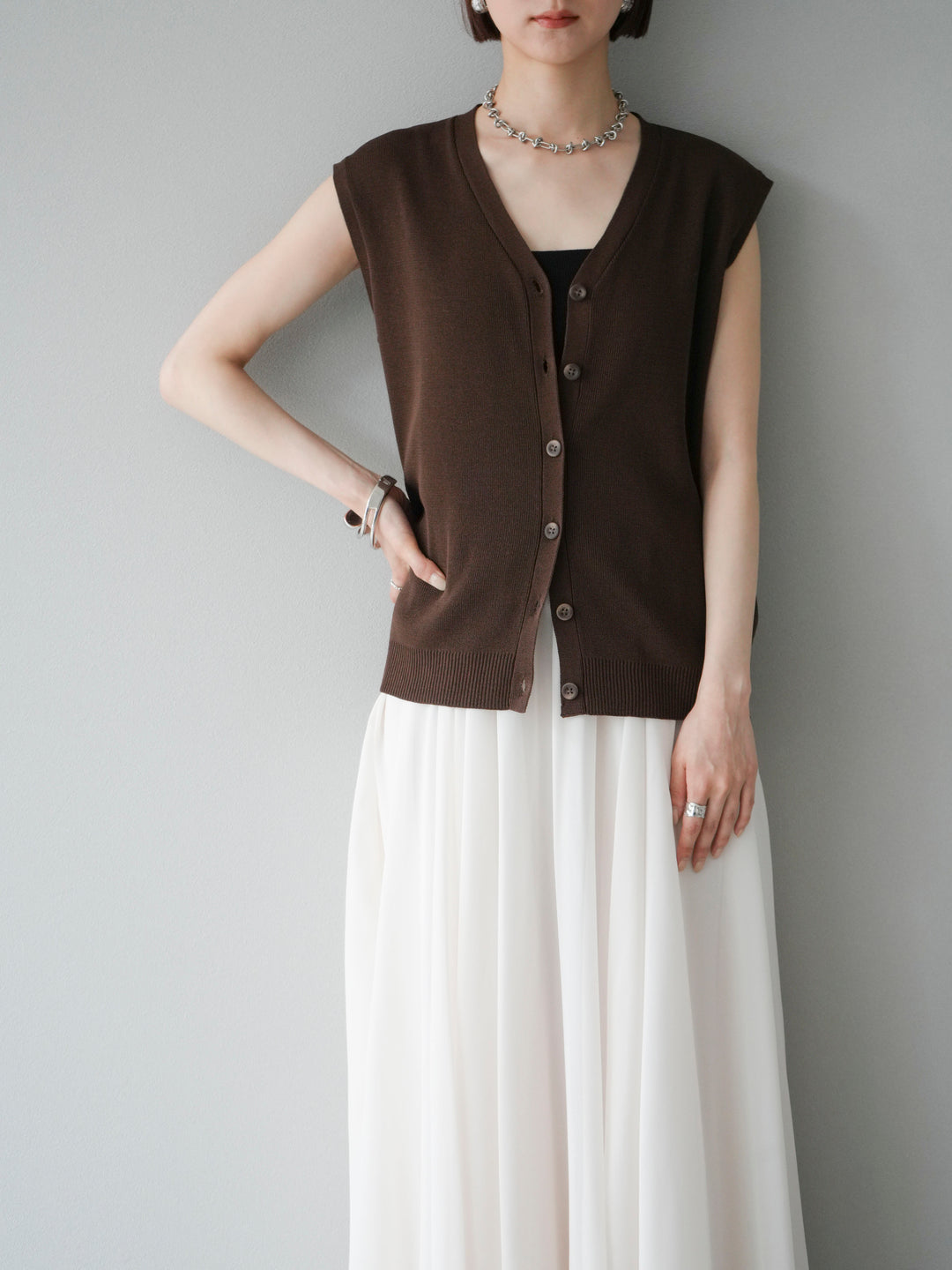 [SET] V領人造絲針織背心+雪紡喇叭裙（2件組）