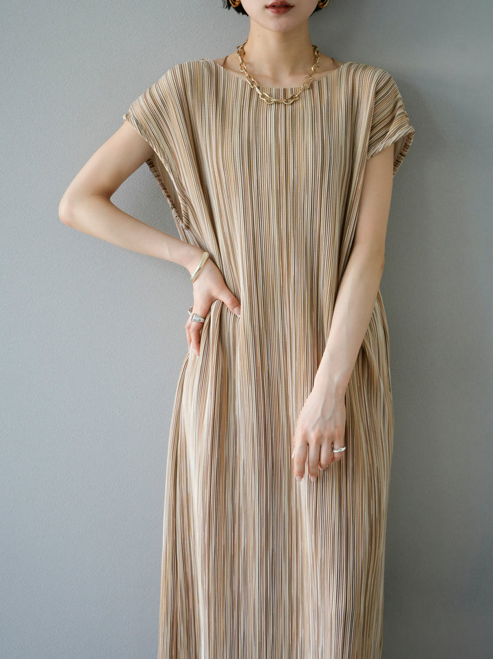 [Pre-order] Multi-pleat French sleeve dress/beige