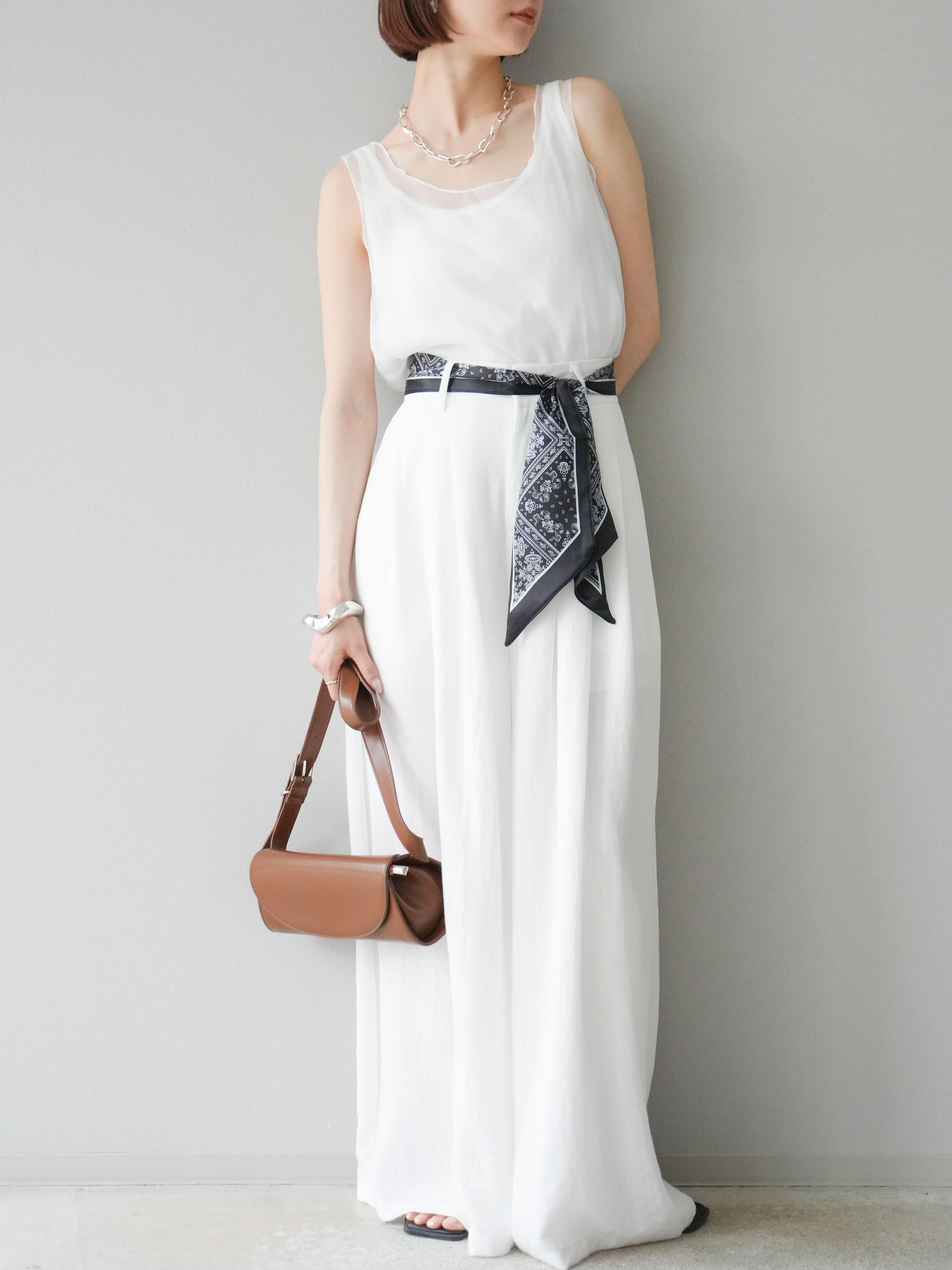 予約]スカーフベルト付3タックワイドパンツ/オフ – Lumier