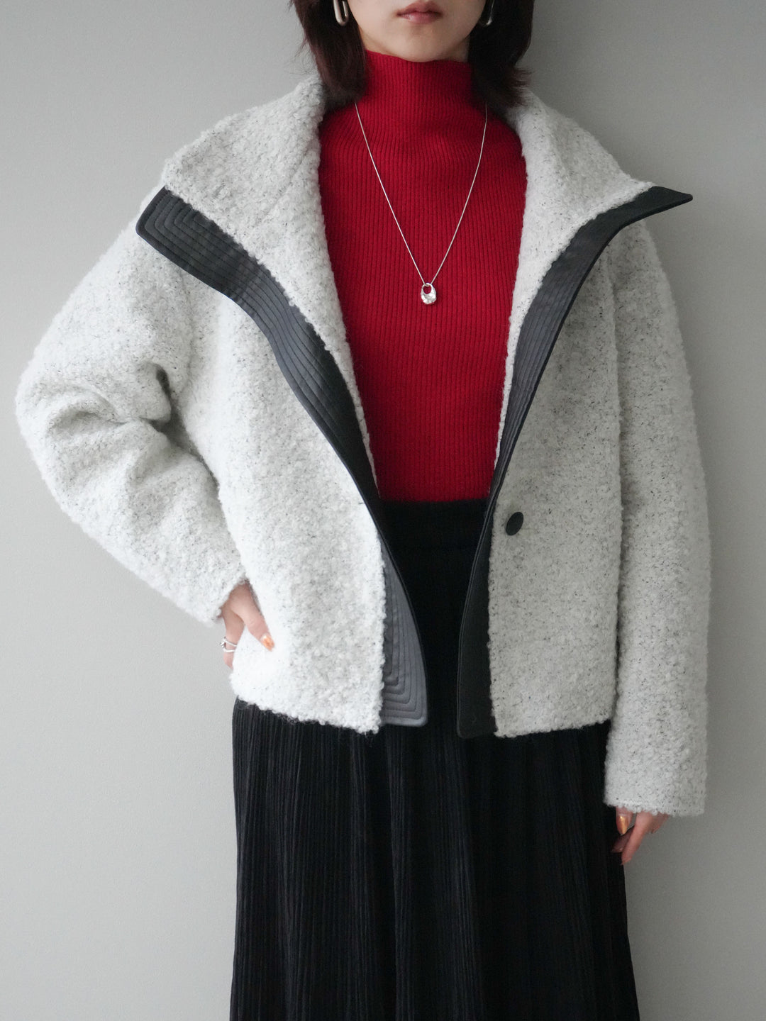 [SET]レザー切替ブークレブルゾン+袖ボタンボトルネックリブニットトップス+裾レーススウェードプリーツマキシスカート(3set)