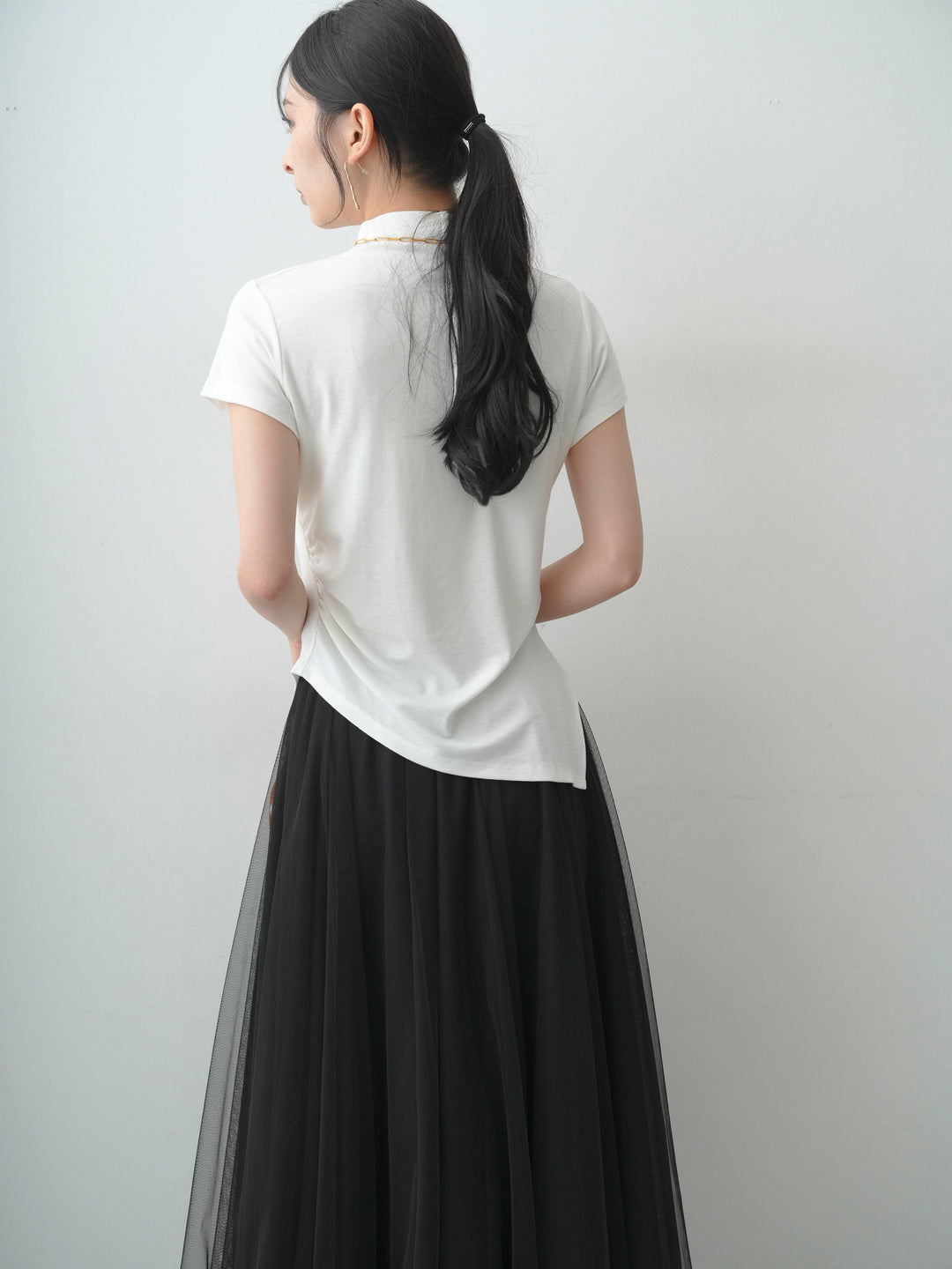 [SET]ヘムアシメバックボタンデザインフレンチトップ+チュールボリュームスカート(2set)