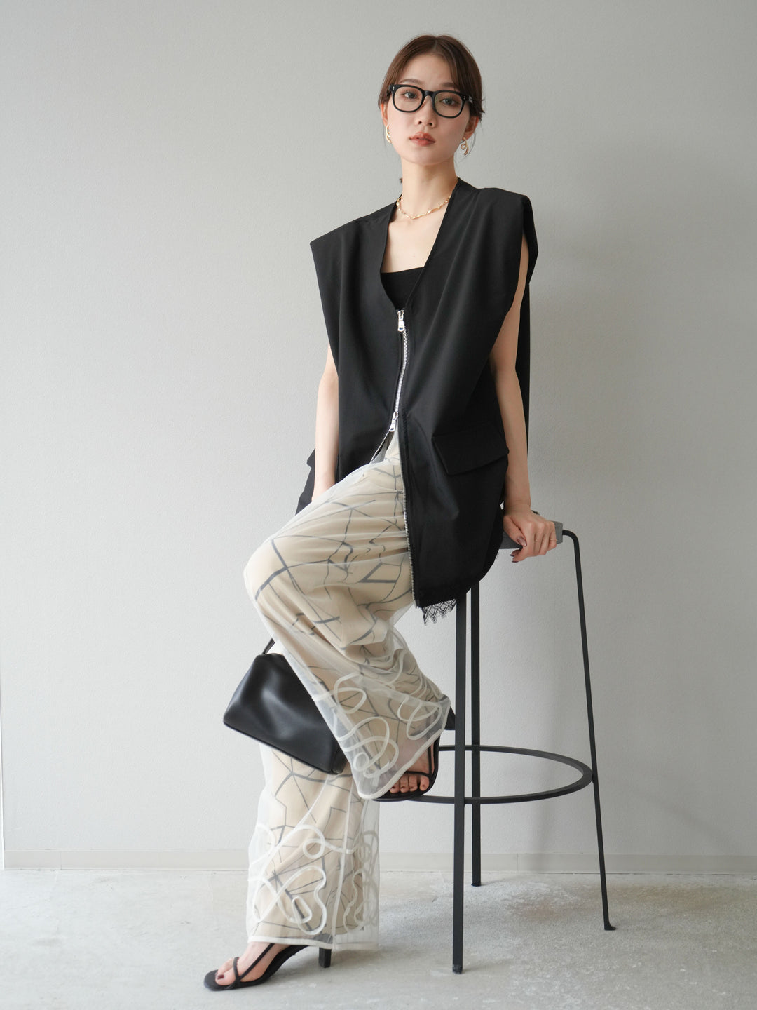 [預購] 雙拉鍊蕾絲下擺背心/黑色