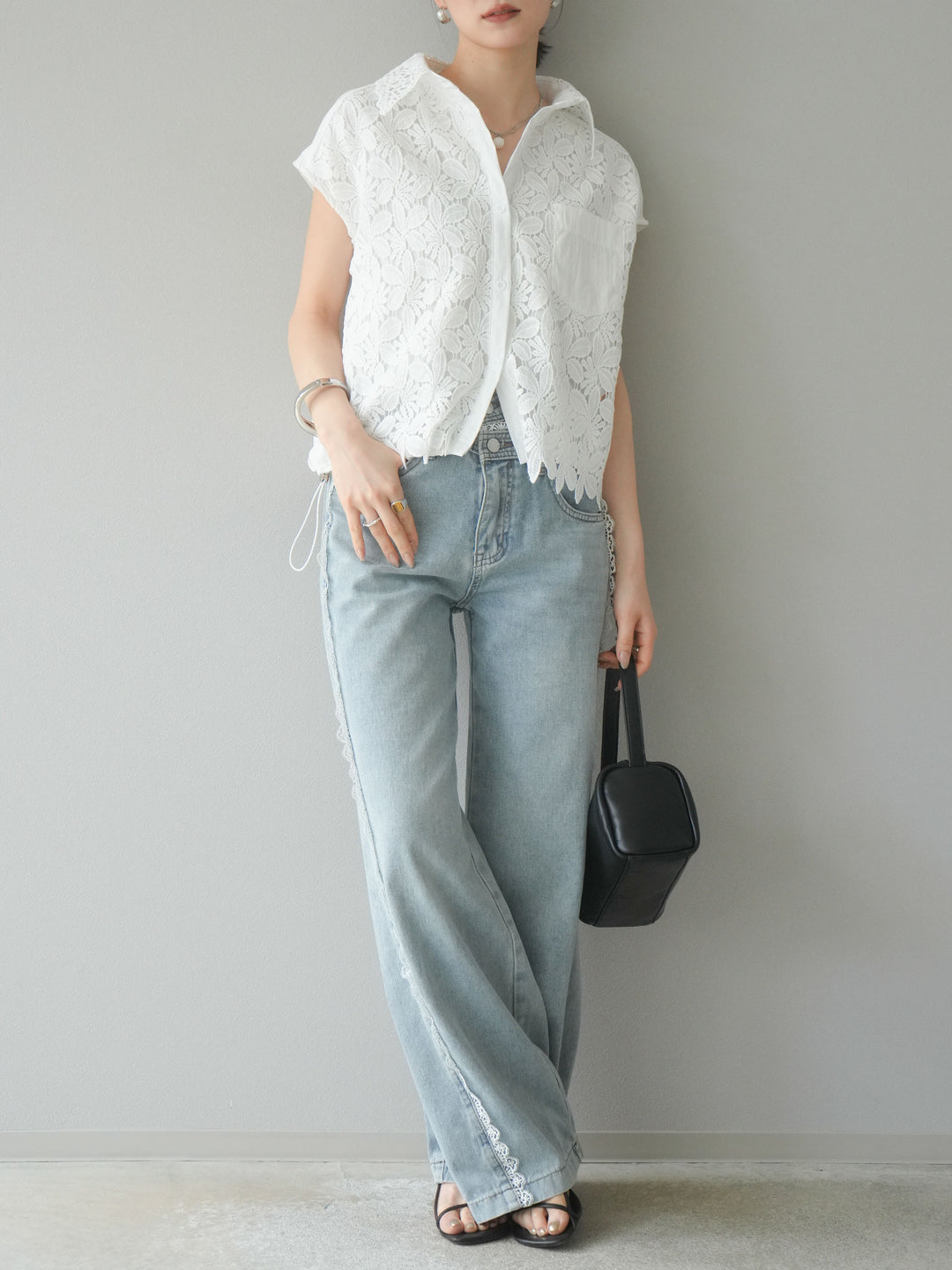 【預購】蕾絲分層抽繩襯衫/白色