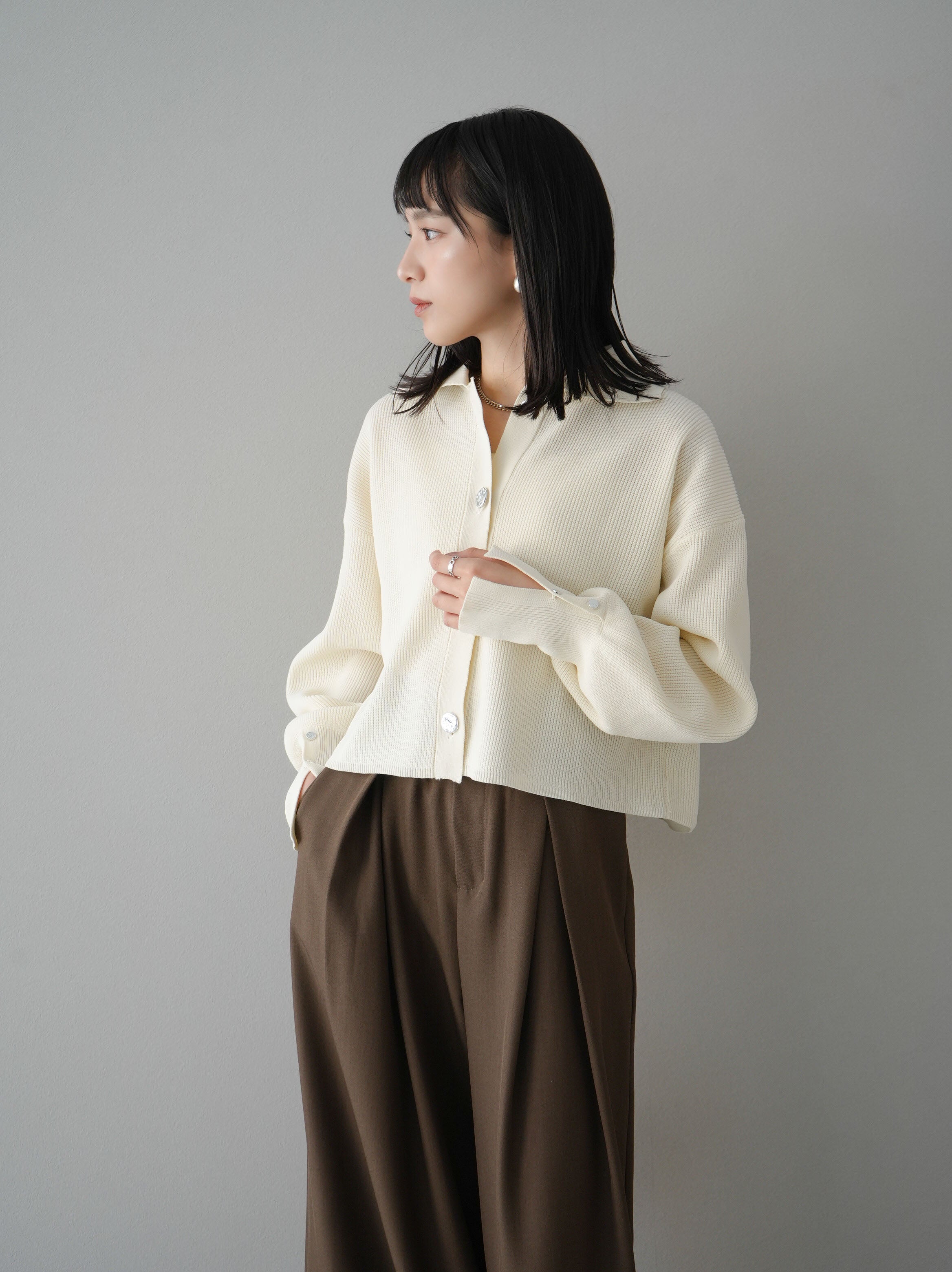 mideal ボリュームスリーブカーディガン×キャミ、ハイウエストタックパンツ mideal ボリュームスリーブカーディガン×キャミ、ハイウエストタック