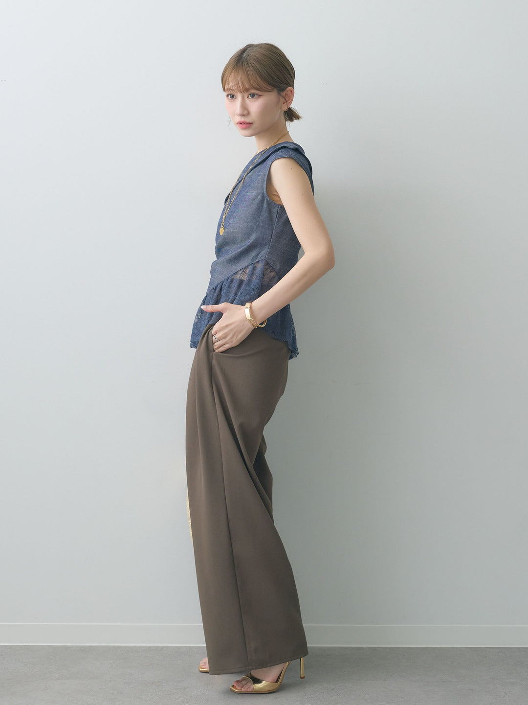 [SET]アシンメトリーラッフルレースヘムトップス+クレープデシンタックワイドパンツ(2set)
