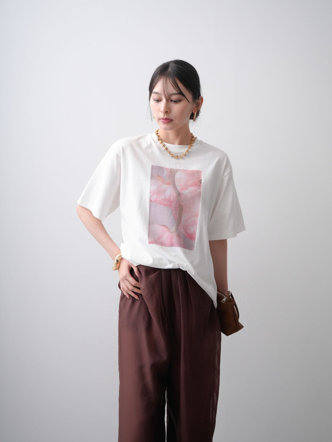 [SET]ニュアンスフローラルフォトTEE+シアーレイヤードフロントタックイージパンツ(2set)