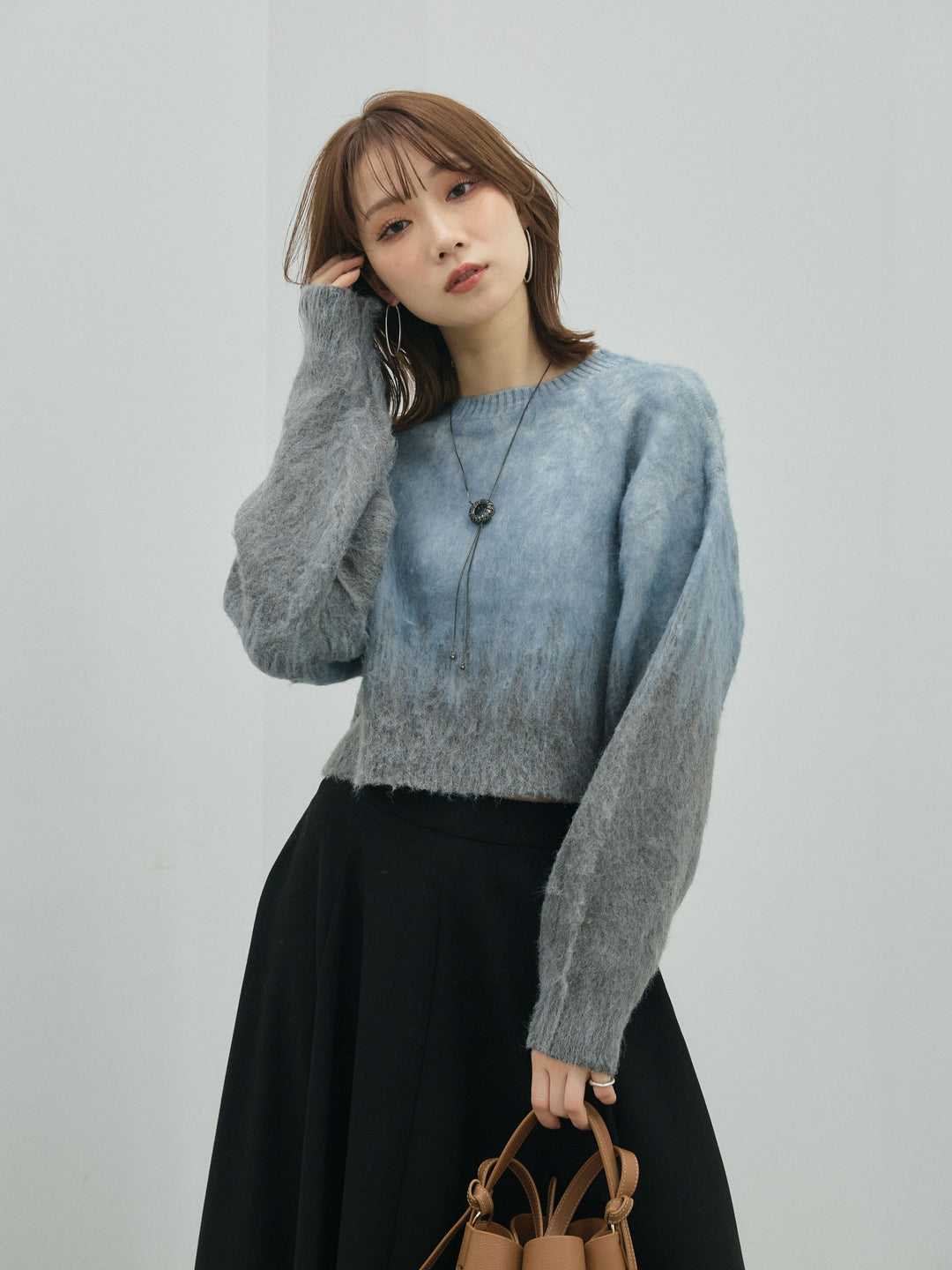 【Allure】[SET]グラデージョンクロップドシャギーニットプルオーバー+ウールタッチフレアスカート(2set)