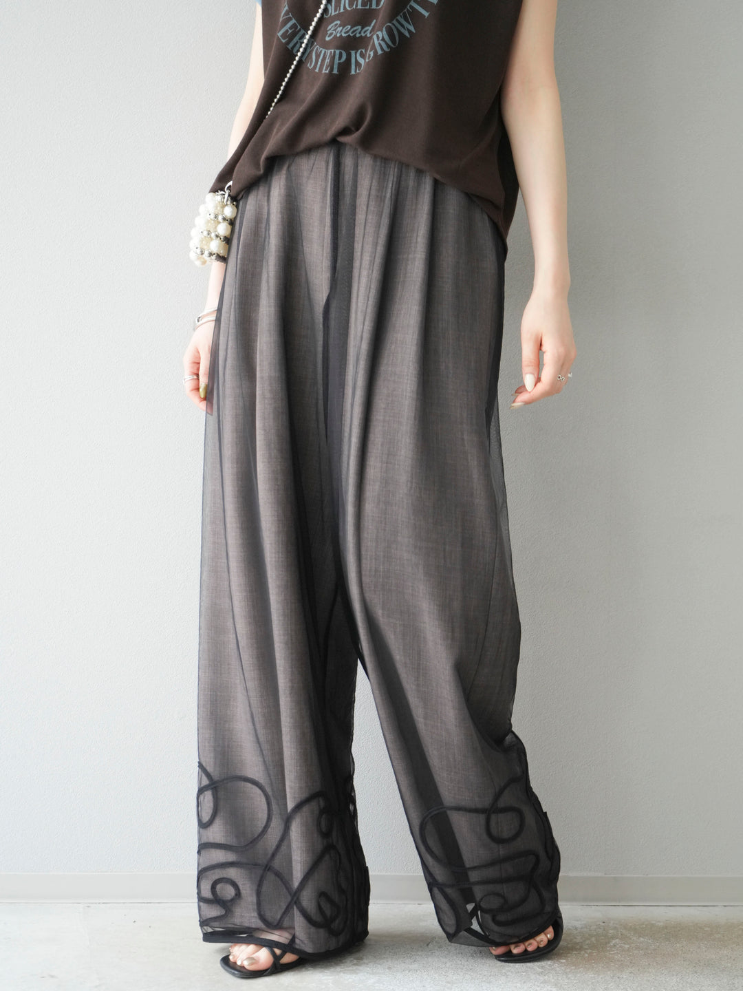 [SET] 繩繡薄紗疊穿褲+麻質寬鬆寬褲（2件組）