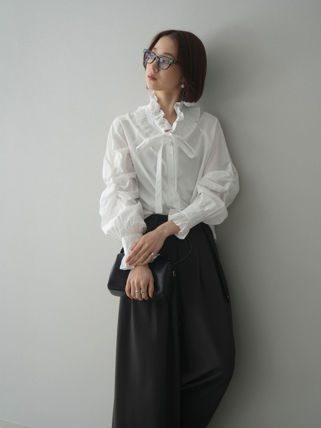 [SET]フリルネックギャザーブラウス+編み込みベルト付タックワイドパンツ(2set)