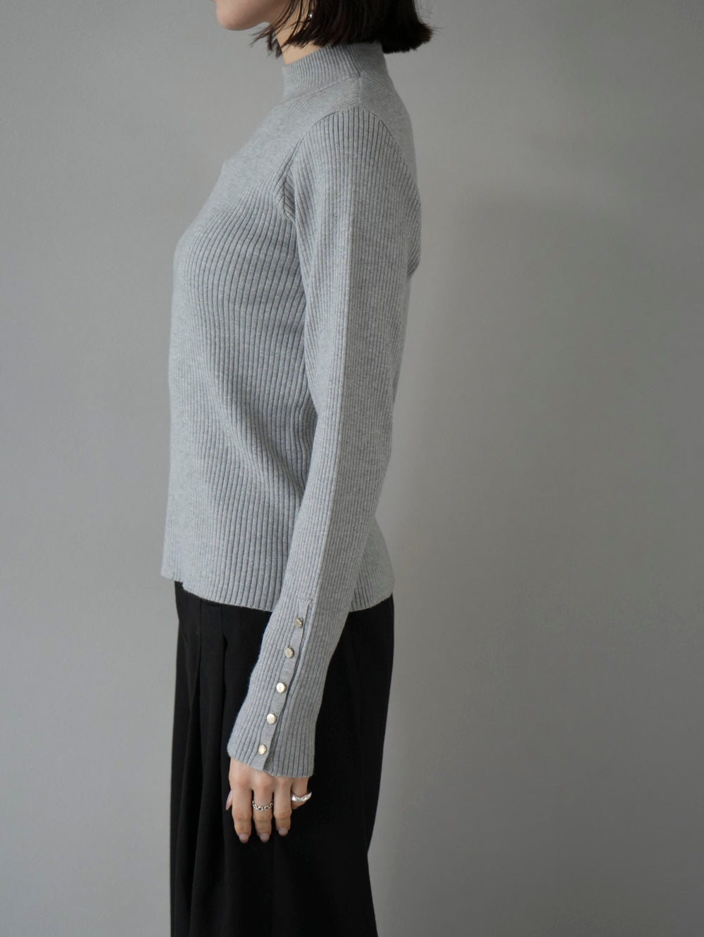 [Pre-order] Sleeve buttoned bottle neck ribbed knit top/heather gray