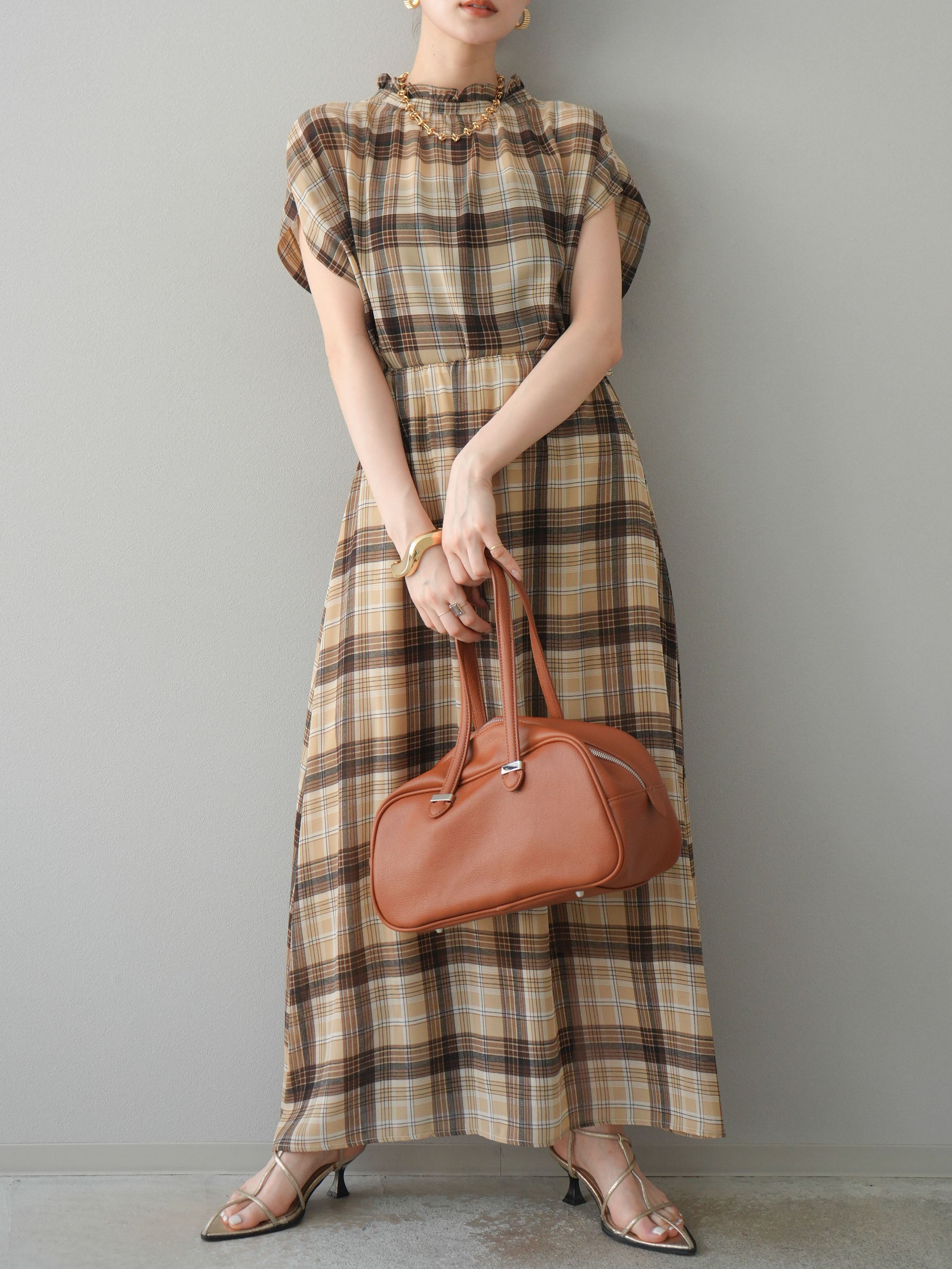 予約]2WAYシアーチェックフレンチスリーブブラウス/ベージュ – Lumier