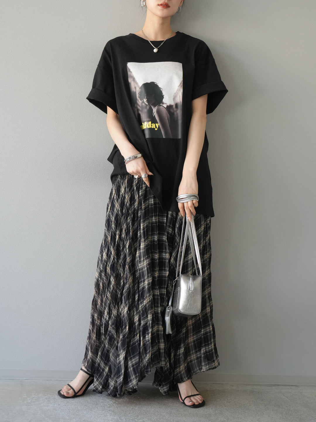 [SET]ネオンロゴフォトプリントBIG Tシャツ+シアーチェックアシンメトリーワッシャースカート(2set)