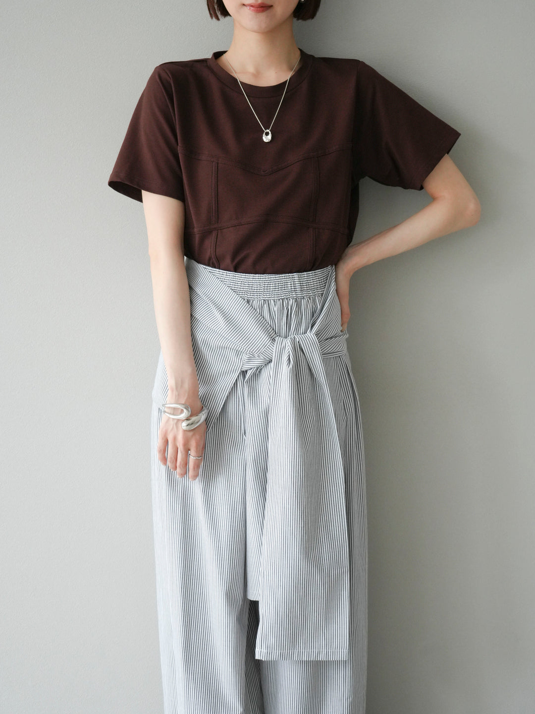 [SET]ビスチェデザインTシャツ+ウエスト巻きストライプイージーパンツ(2set)