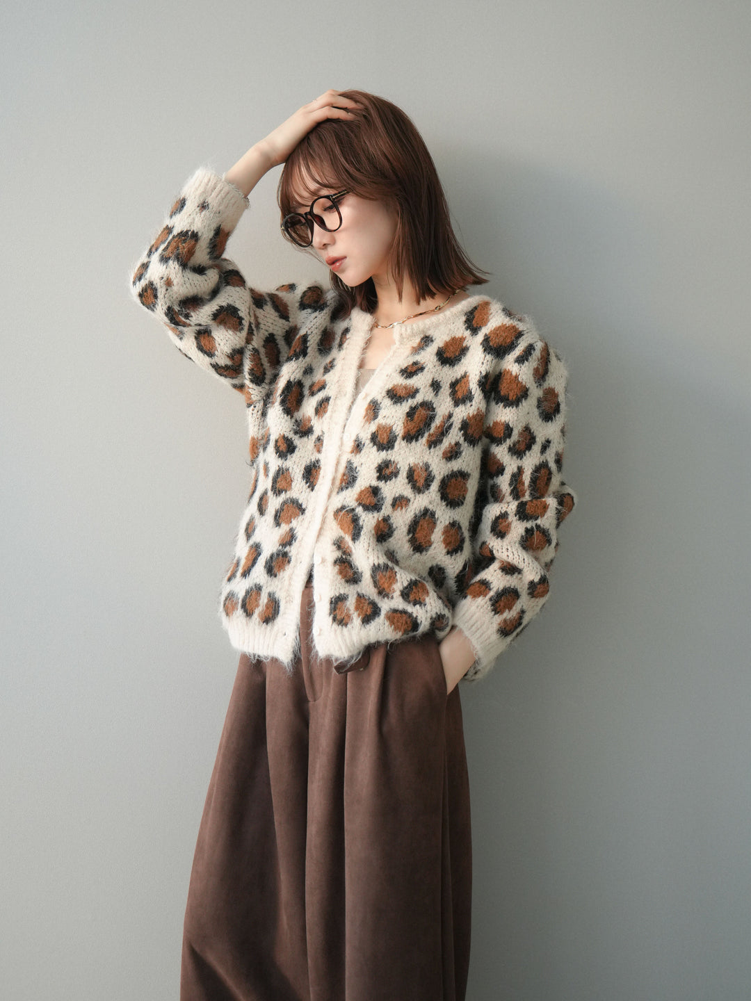 [SET]モヘアタッチレオパード柄ニットカーディガン+モチーフベルト付スエードタックワイドパンツ(2set)