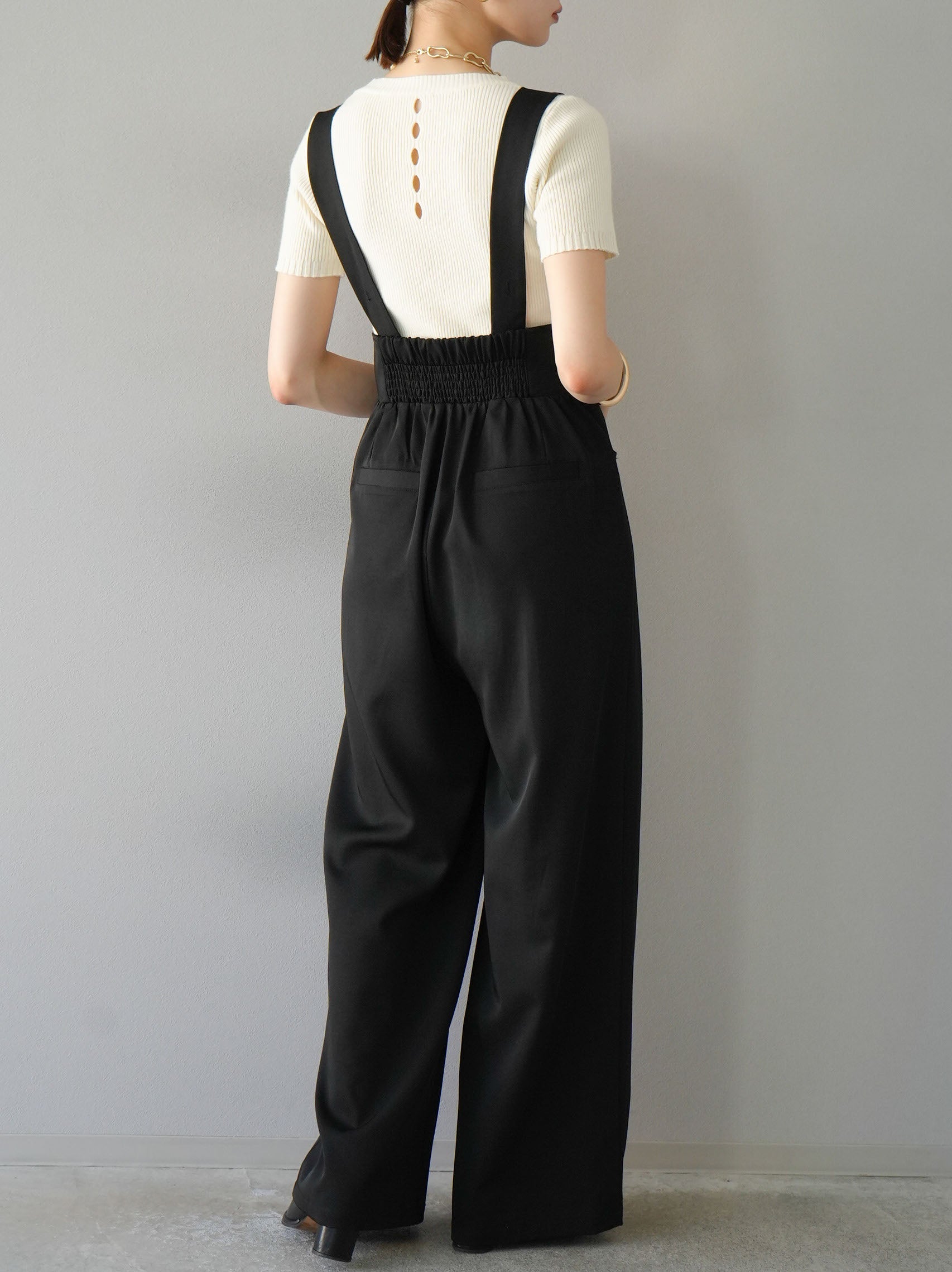 予約]バックホールハーフスリーブリブニットトップス/アイボリー – Lumier