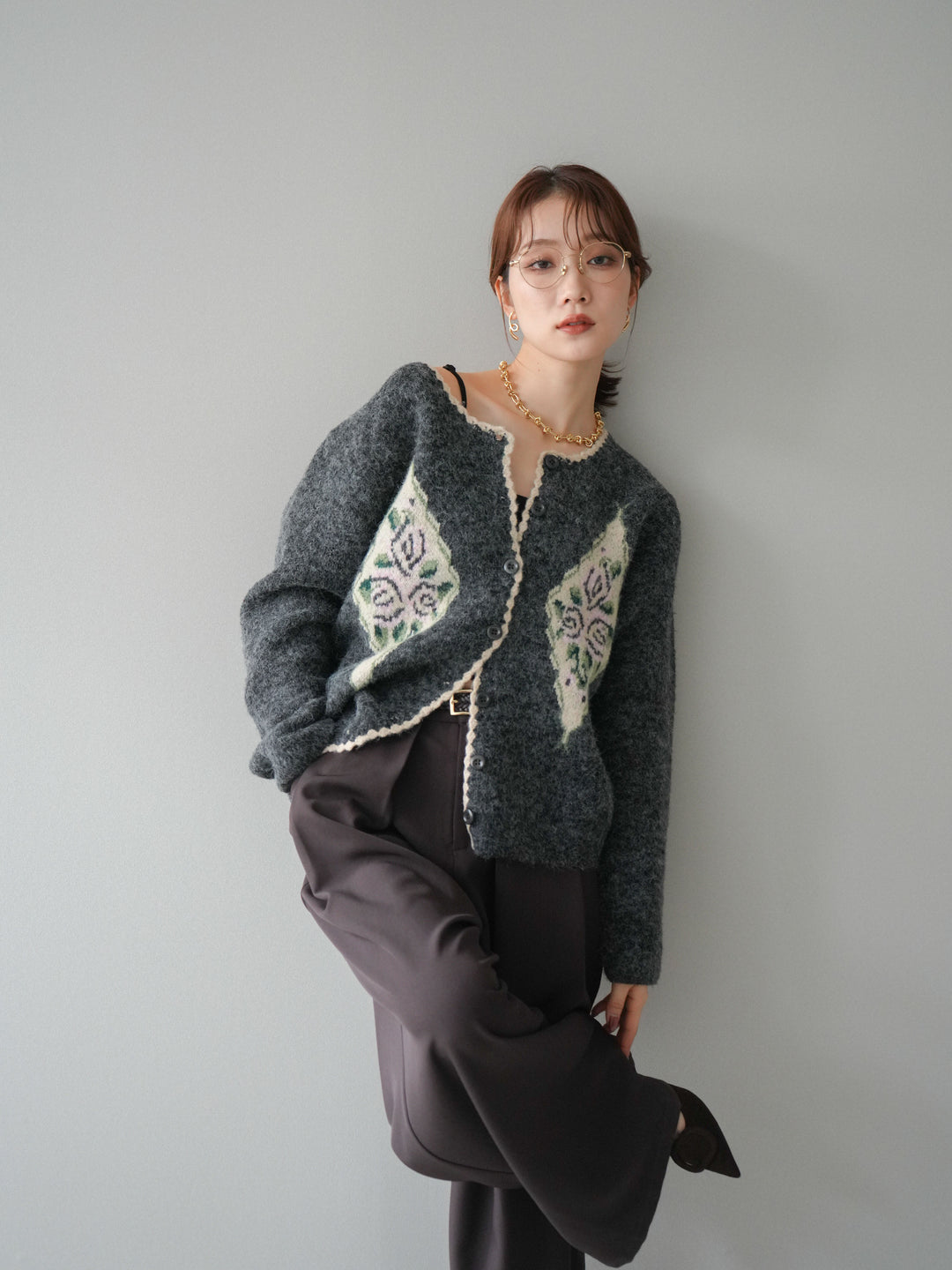 [予約]アンティークフラワージャガードニットカーディガン/charcoal