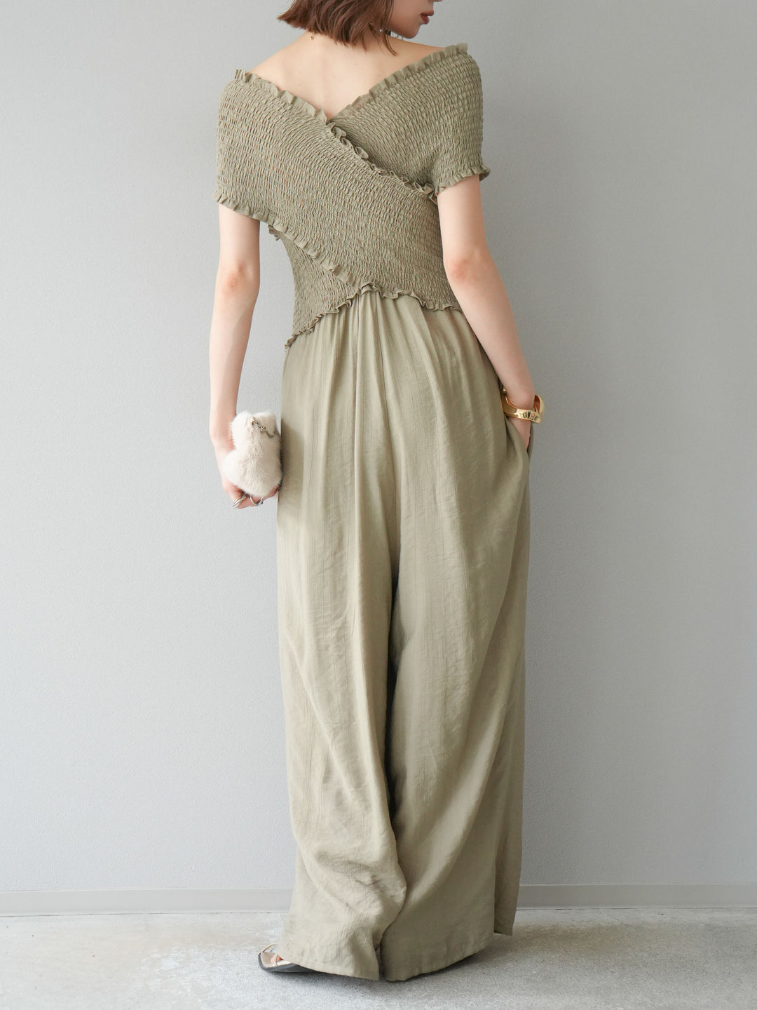 [予約]シャーリングクロスサロペット/グレージュ