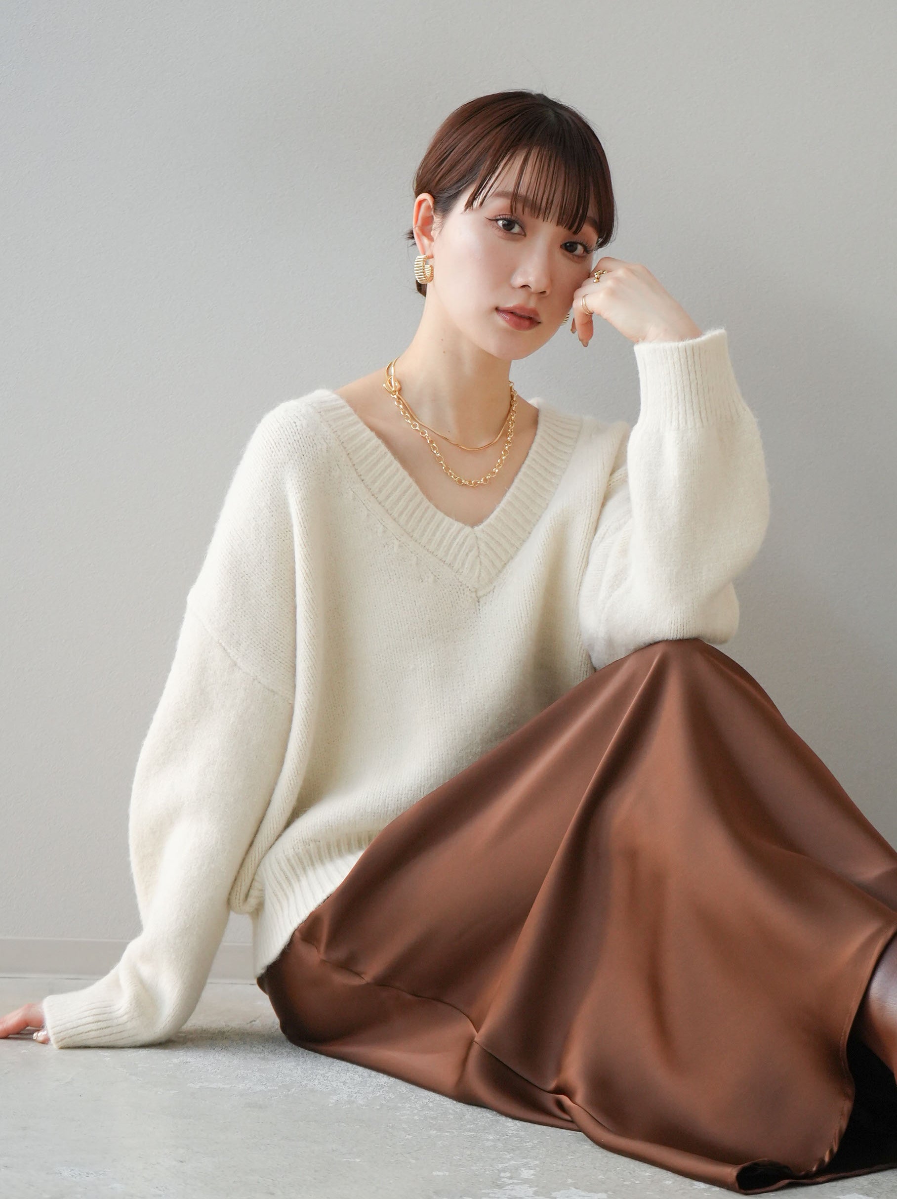 ニット　アイボリー 予約]Vネックショートニットプルオーバー/アイボリー – Lumier