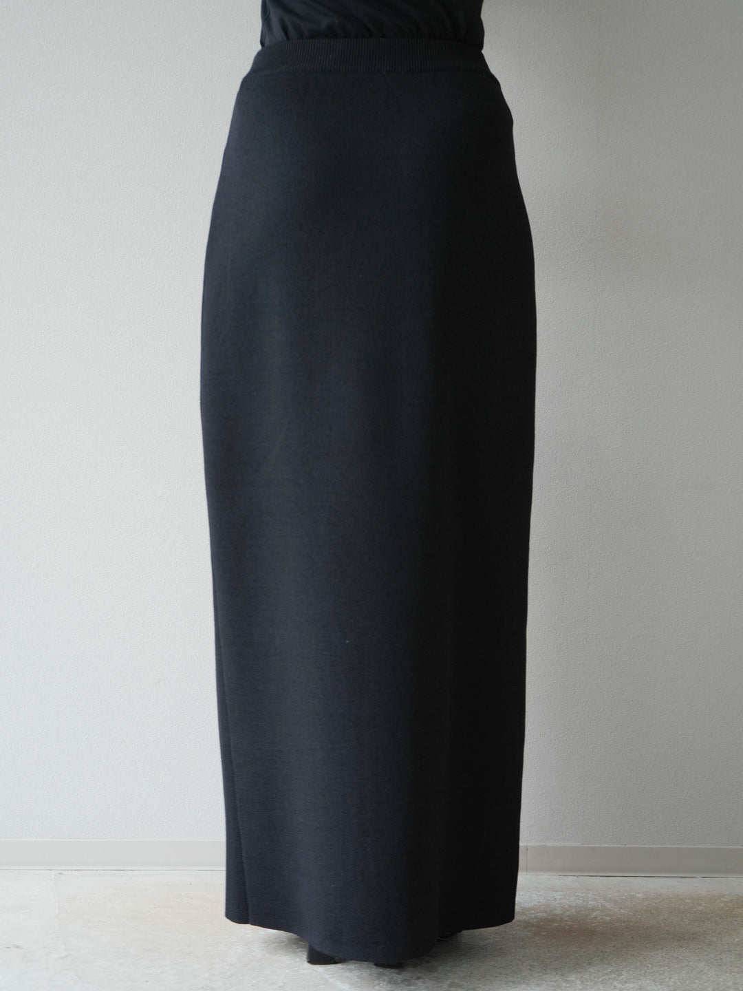 [予約]レーヨンポリIラインニットスカート/ブラック