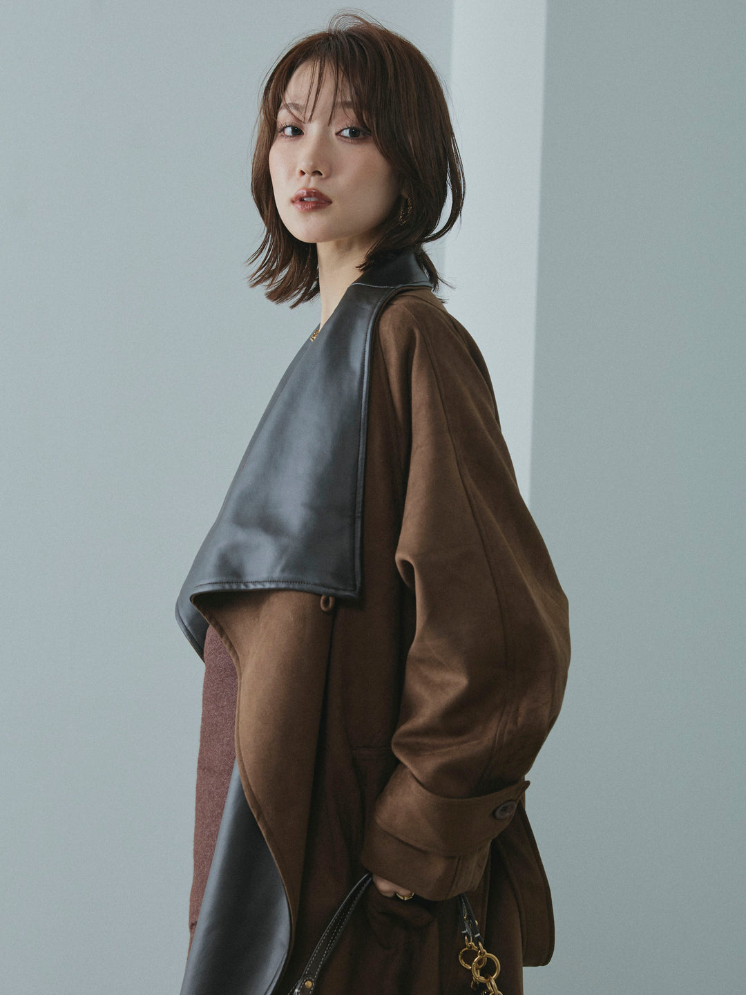 [予約]レザーカラースウェードロングコート/brown
