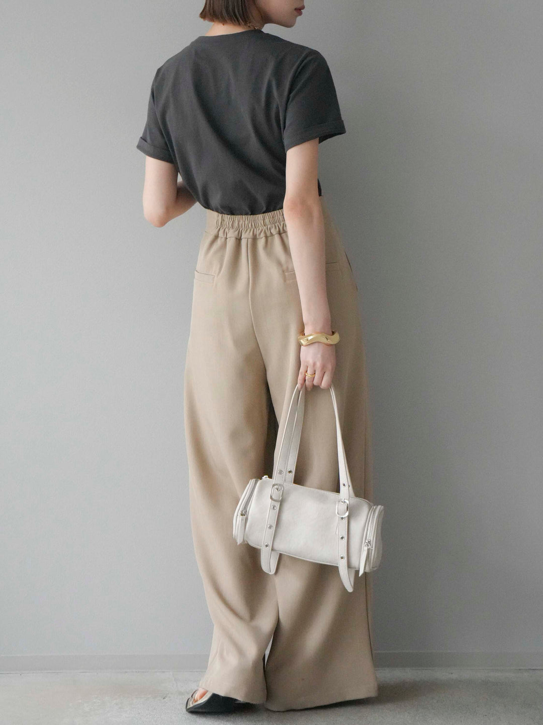 [予約]ラウンドZIPサイドポケットハンドバック/オフ
