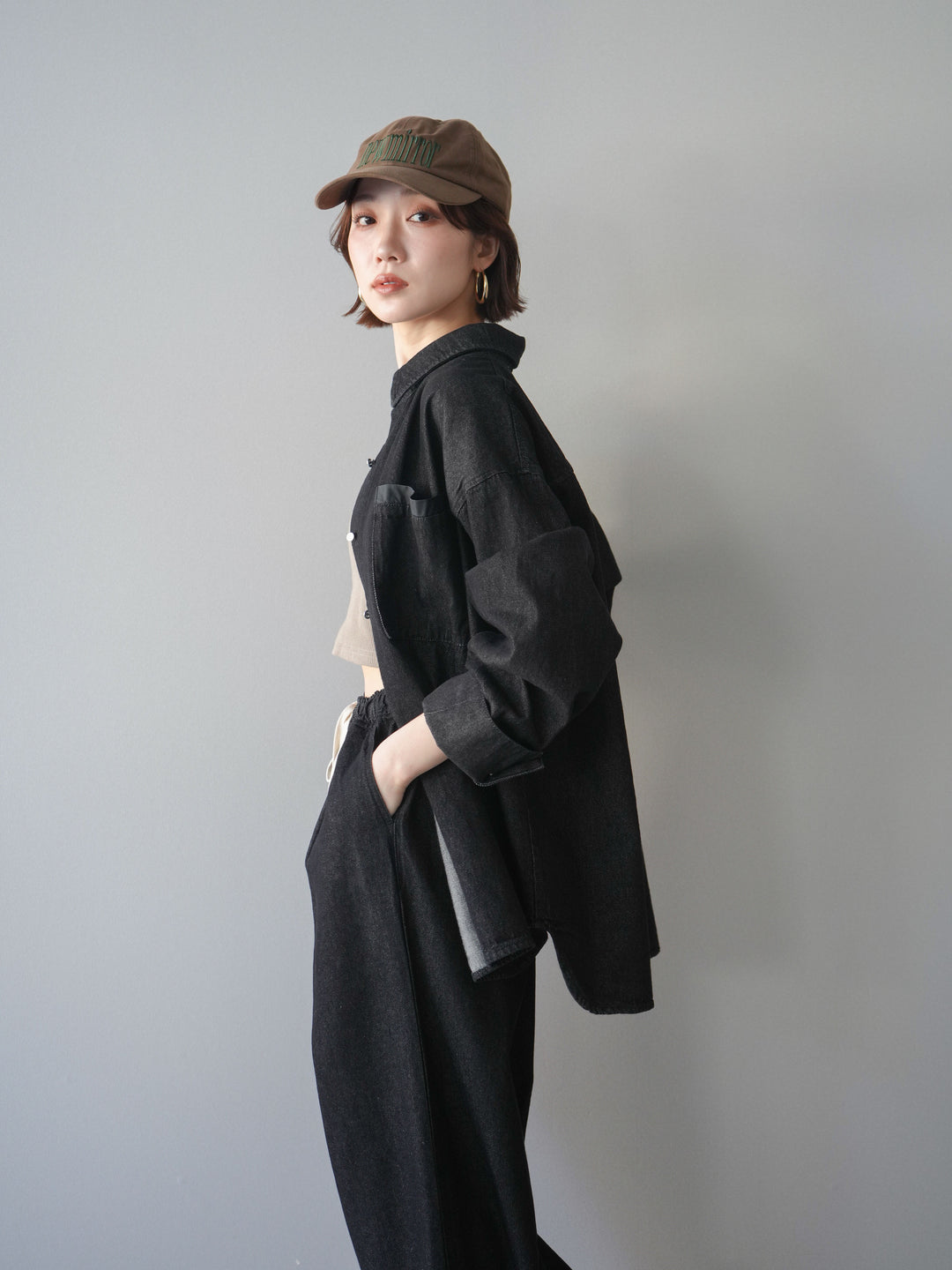 [SET]ポイントレザーオーバーデニムシャツ+ドロストワイドデニムパンツ(2set)