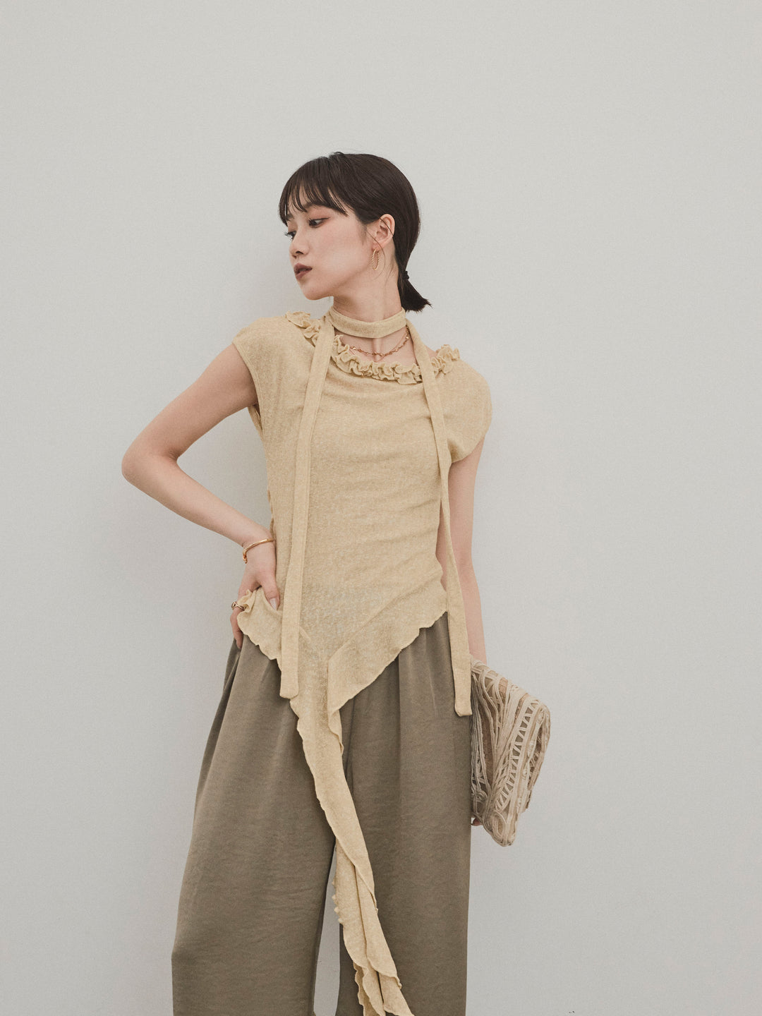 [SET]ラッフルシアーニットタンクトップ+サテンイージーパンツ(2set)