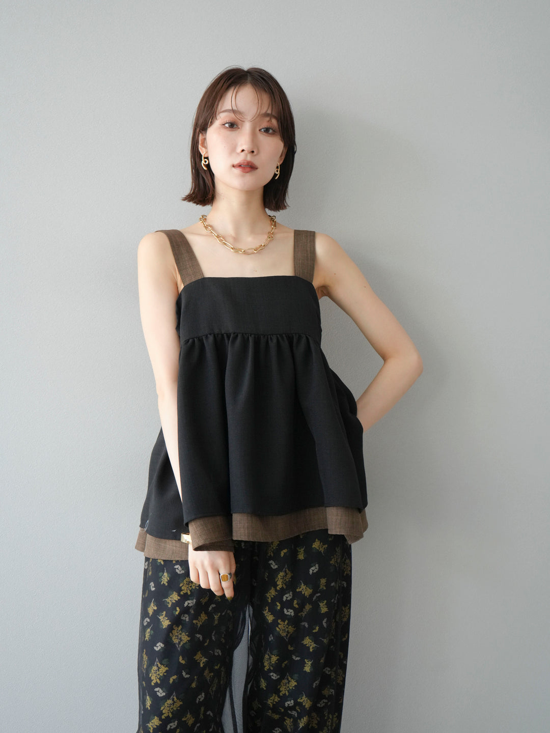 [SET]リネンライク配色フレアタンクトップ+コード刺繍チュールレイヤードパンツ+ブーケプリントタックパンツ(3set)