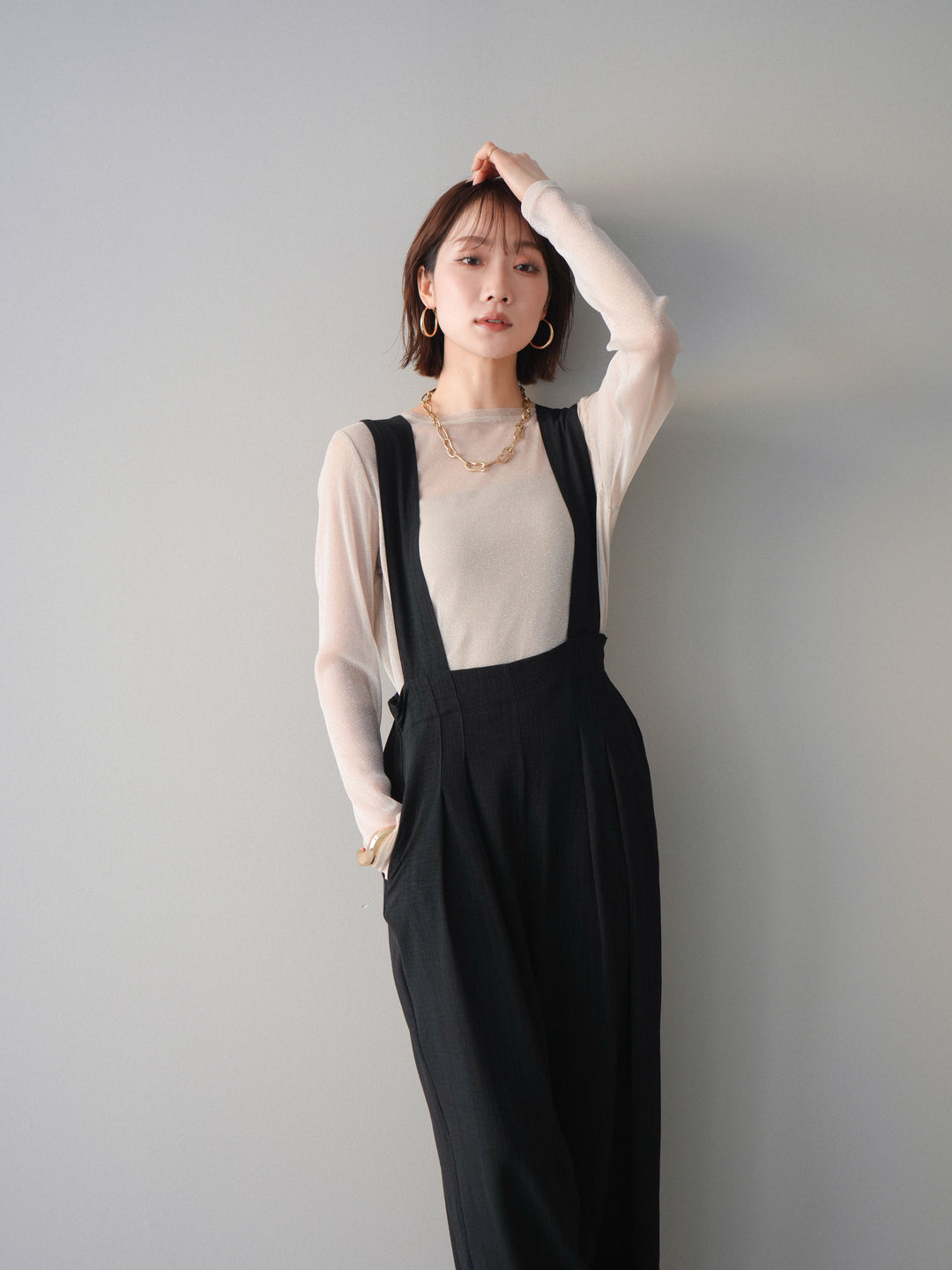 [予約]シボ加工ハイウエストタックサロペット/black