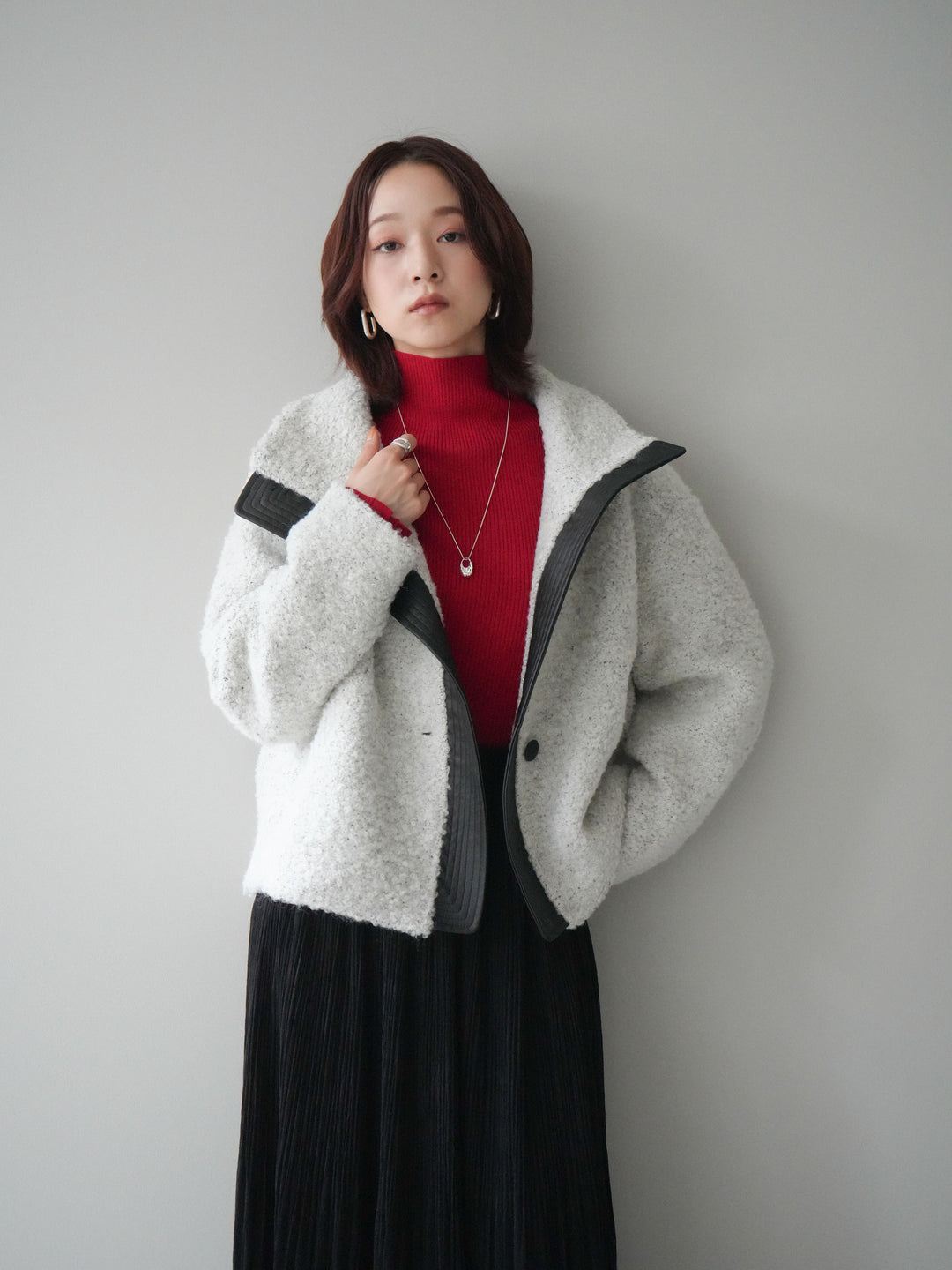 [SET]レザー切替ブークレブルゾン+袖ボタンボトルネックリブニットトップス+裾レーススウェードプリーツマキシスカート(3set)