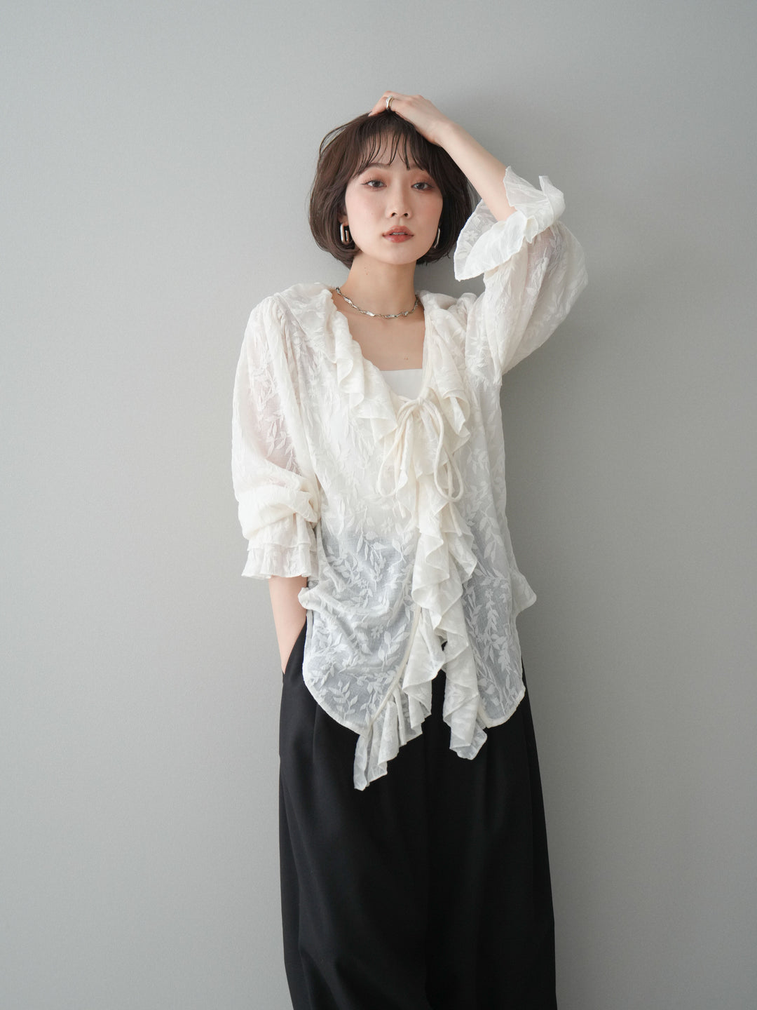 [予約]ラッフルレーススリットブラウス/ivory