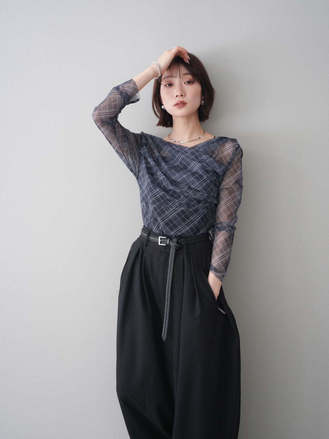 [予約]チュールバイアスチェックプリントタックネックトップス/navy