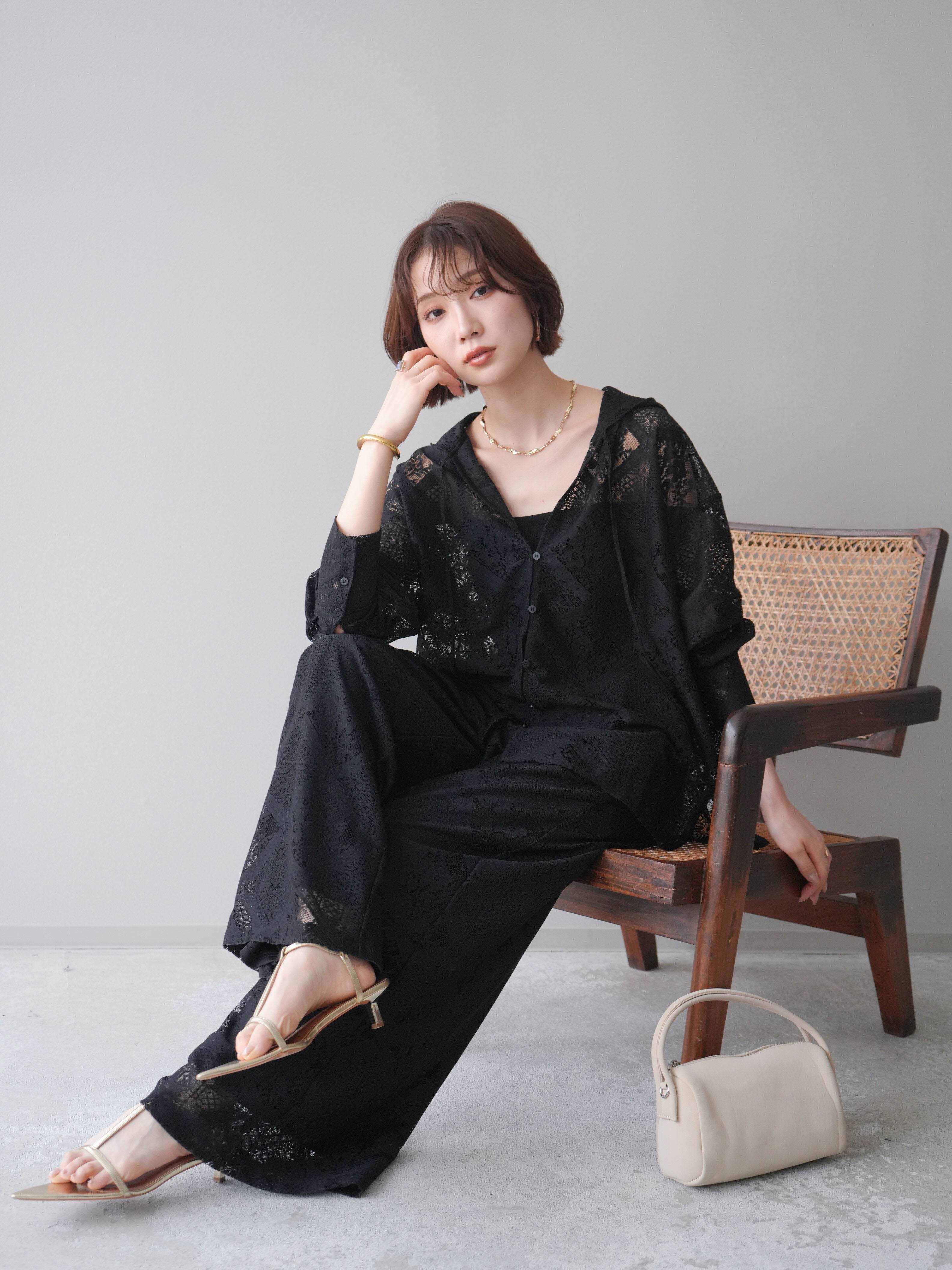 【専用✨完売品】BEAUVET 高級レース ブラウス ボリュームスリーブ黒シアー 予約]シアーレースフーディーブラウス/black – Lumier