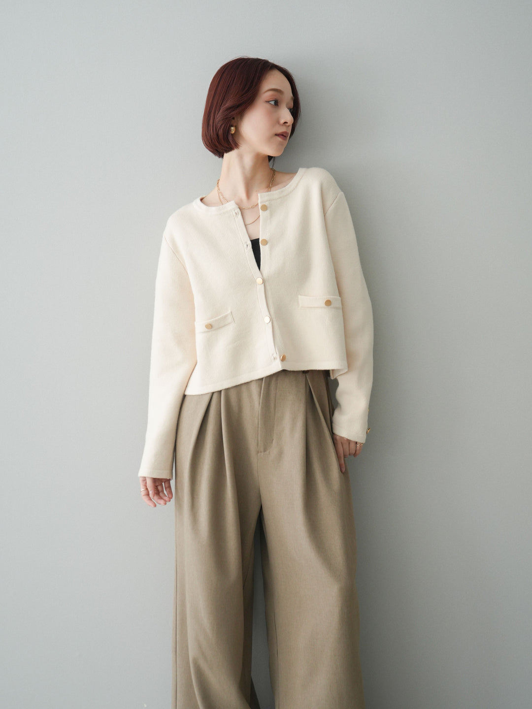 [SET]ゴールドボタンノーカラーニットジャケット+サテンベルトタックワイドパンツ(2set)