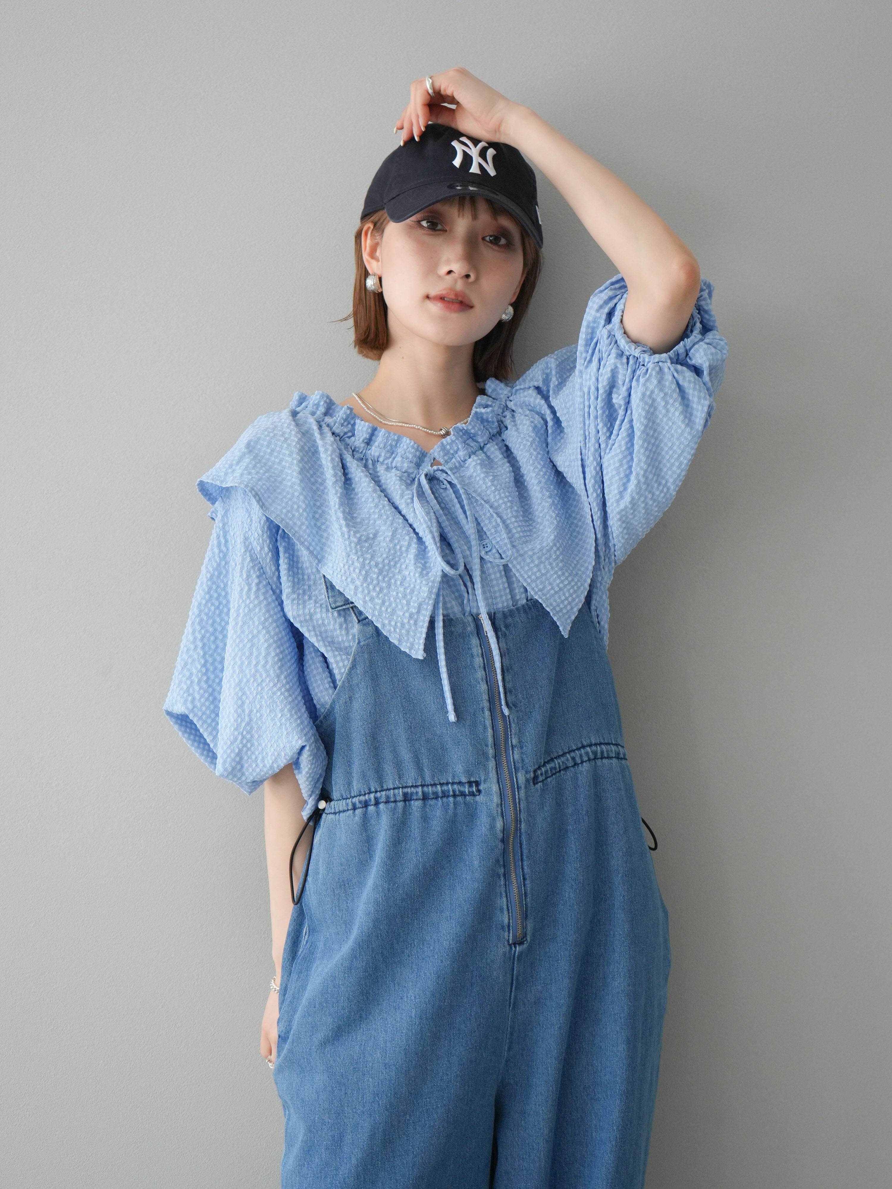 予約]ラッフルカラーブラウス/サックス – Lumier