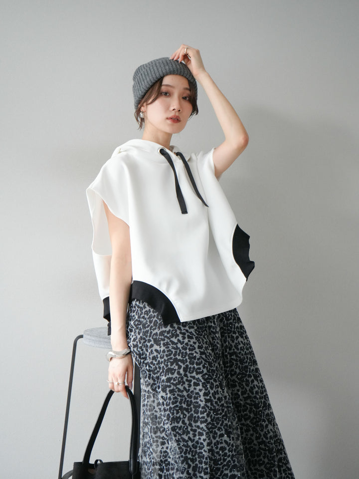 [予約]アシンメトリードルマンバックZIPフーディー/オフホワイト