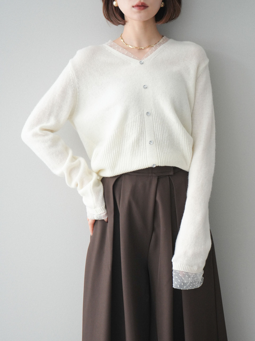 [SET]ドットチュールレイヤードボタンニットトップス+テープベルトタックバギーパンツ(2set)