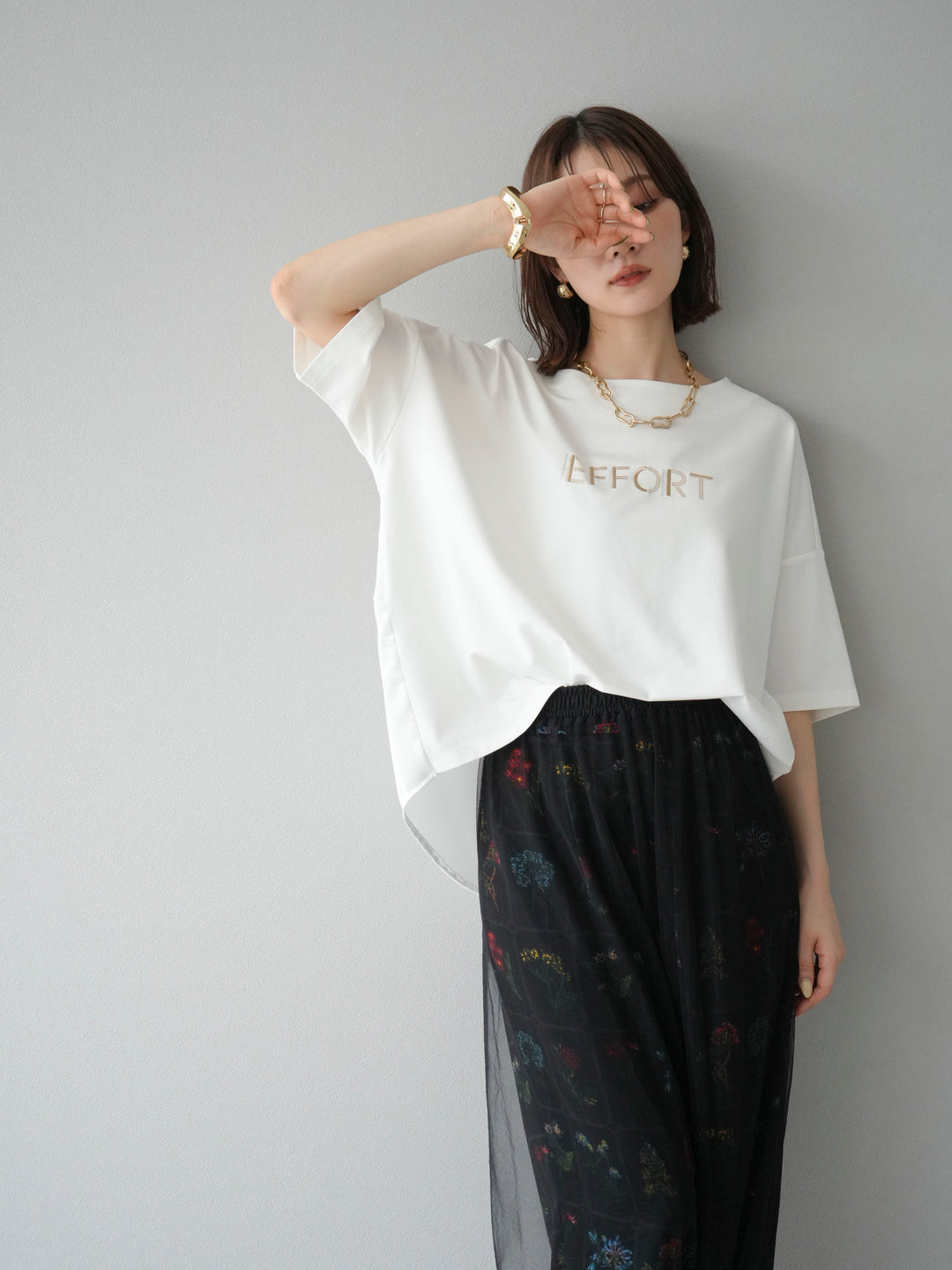 [予約]異素材メタリックロゴ刺繍×プリントTシャツ/オフ