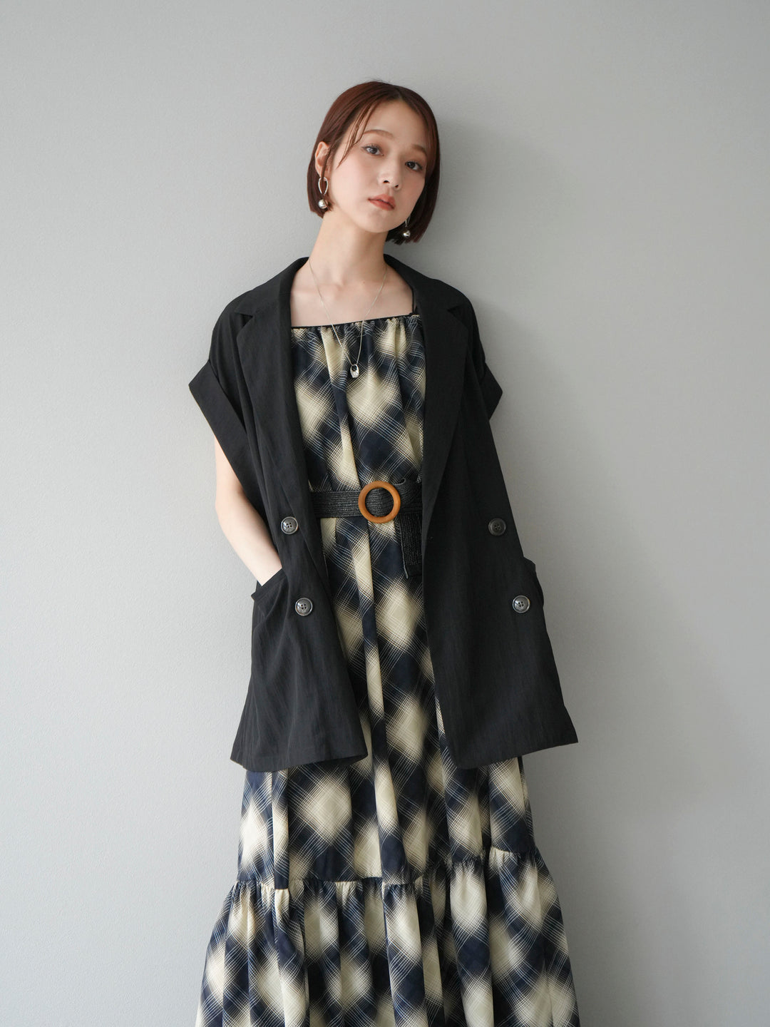 [SET]ベルト付チェックノースリーブワンピース+リネンライクノースリーブダブルジレ(2set)