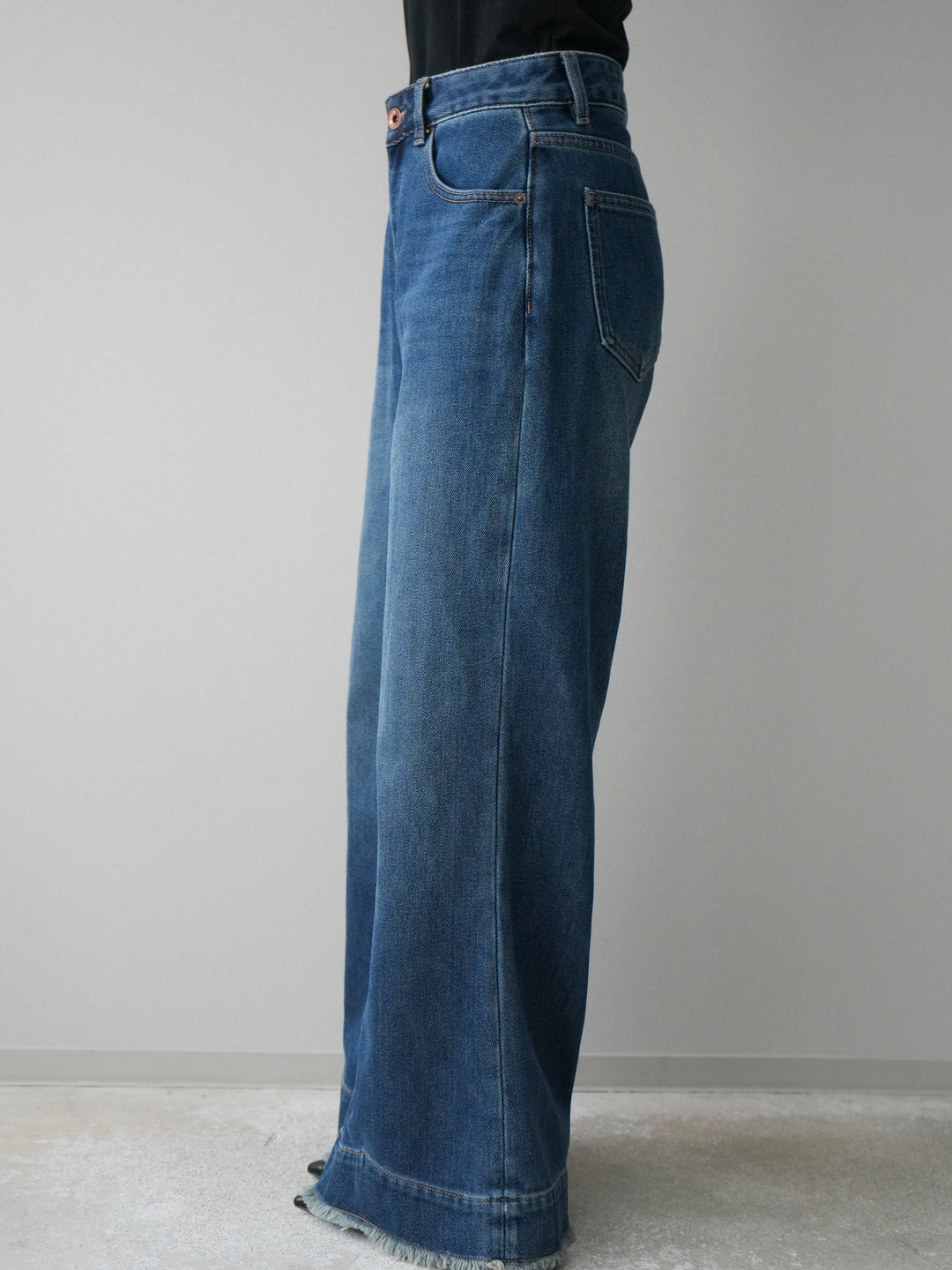 [予約]裏起毛裾フリンジワイドデニムパンツ/darkblue